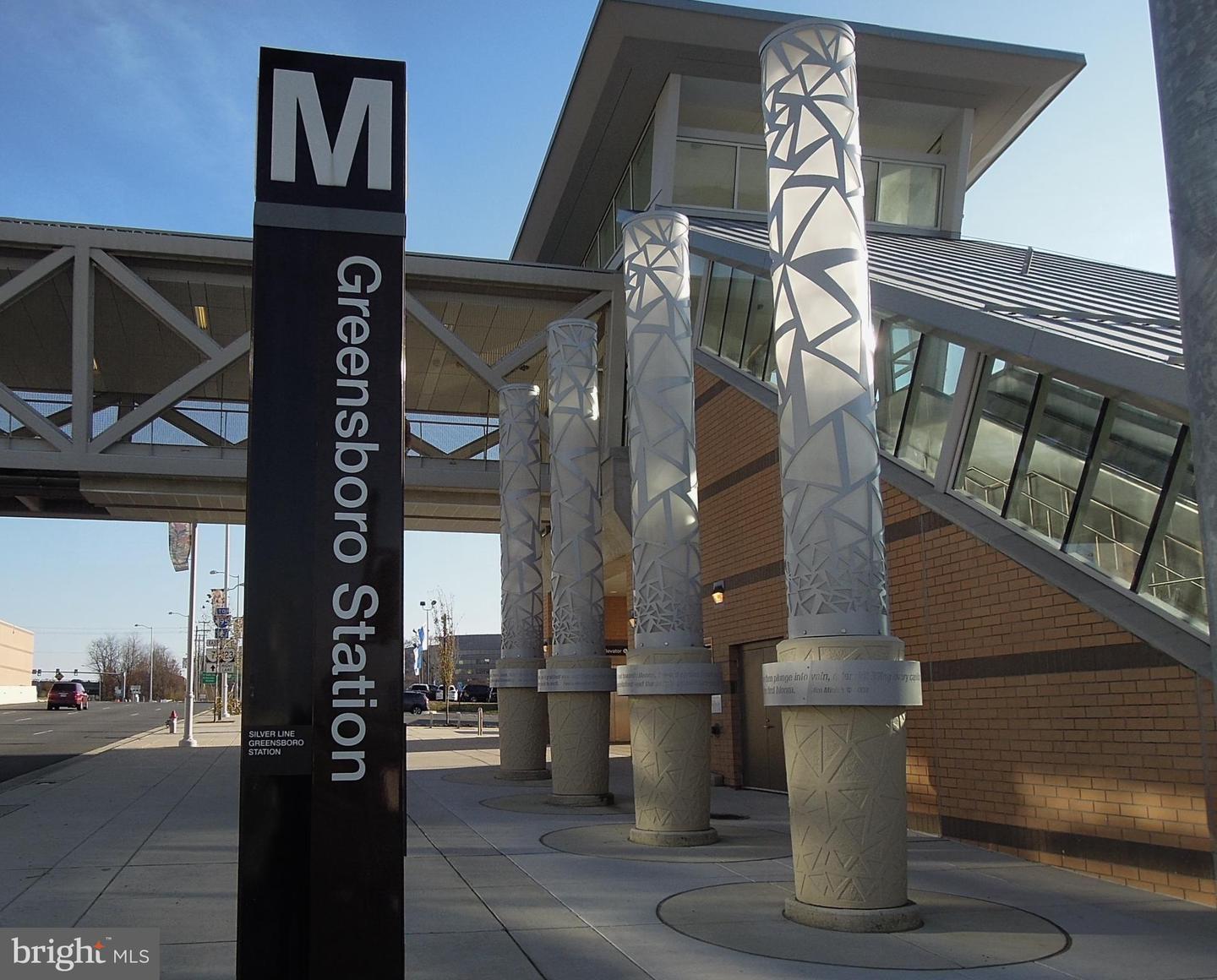 8340 GREENSBORO DR #302, MCLEAN, Virginia 22102, 1 Bedroom Bedrooms, ,1 BathroomBathrooms,Residential,For sale,8340 GREENSBORO DR #302,VAFX2261314 MLS # VAFX2261314