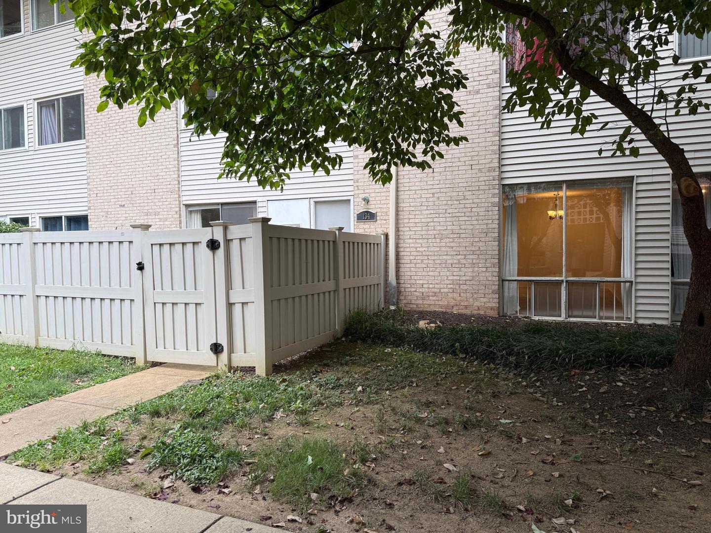 134 BIRCH ST #A-4, FALLS CHURCH, Virginia 22046, 1 Bedroom Bedrooms, ,1 BathroomBathrooms,Residential,For sale,134 BIRCH ST #A-4,VAFA2003214 MLS # VAFA2003214