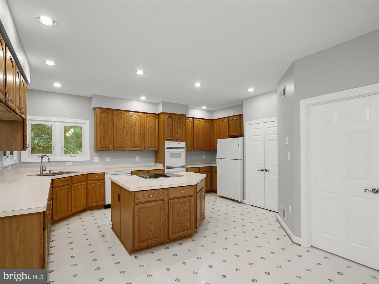 10940 MEANDERVIEW CT, MANASSAS, Virginia 20111, 4 Bedrooms Bedrooms, ,2 BathroomsBathrooms,Residential,For sale,10940 MEANDERVIEW CT,VAPW2101558 MLS # VAPW2101558