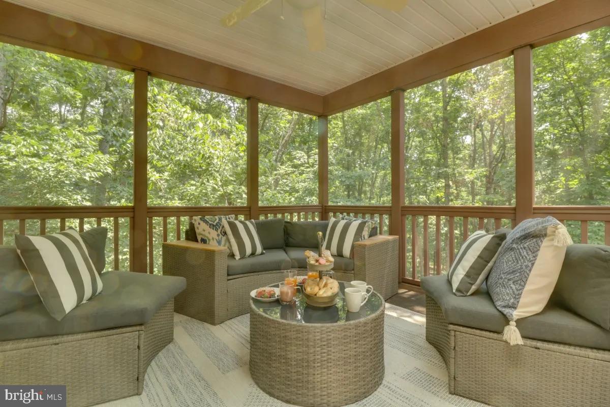 149 HOLIDAY HL, MCGAHEYSVILLE, Virginia 22840, 4 Bedrooms Bedrooms, 11 Rooms Rooms,3 BathroomsBathrooms,Residential,For sale,149 HOLIDAY HL,VARO2002496 MLS # VARO2002496