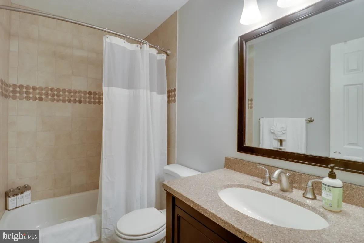 149 HOLIDAY HL, MCGAHEYSVILLE, Virginia 22840, 4 Bedrooms Bedrooms, 11 Rooms Rooms,3 BathroomsBathrooms,Residential,For sale,149 HOLIDAY HL,VARO2002496 MLS # VARO2002496