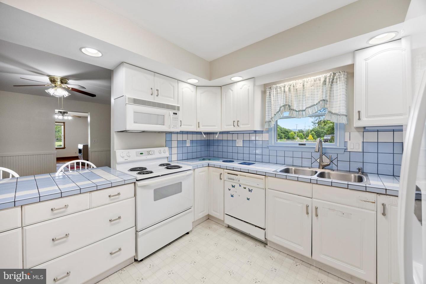 66 N BROAD ST, LURAY, Virginia 22835, 4 Bedrooms Bedrooms, ,2 BathroomsBathrooms,Residential,For sale,66 N BROAD ST,VAPA2005274 MLS # VAPA2005274
