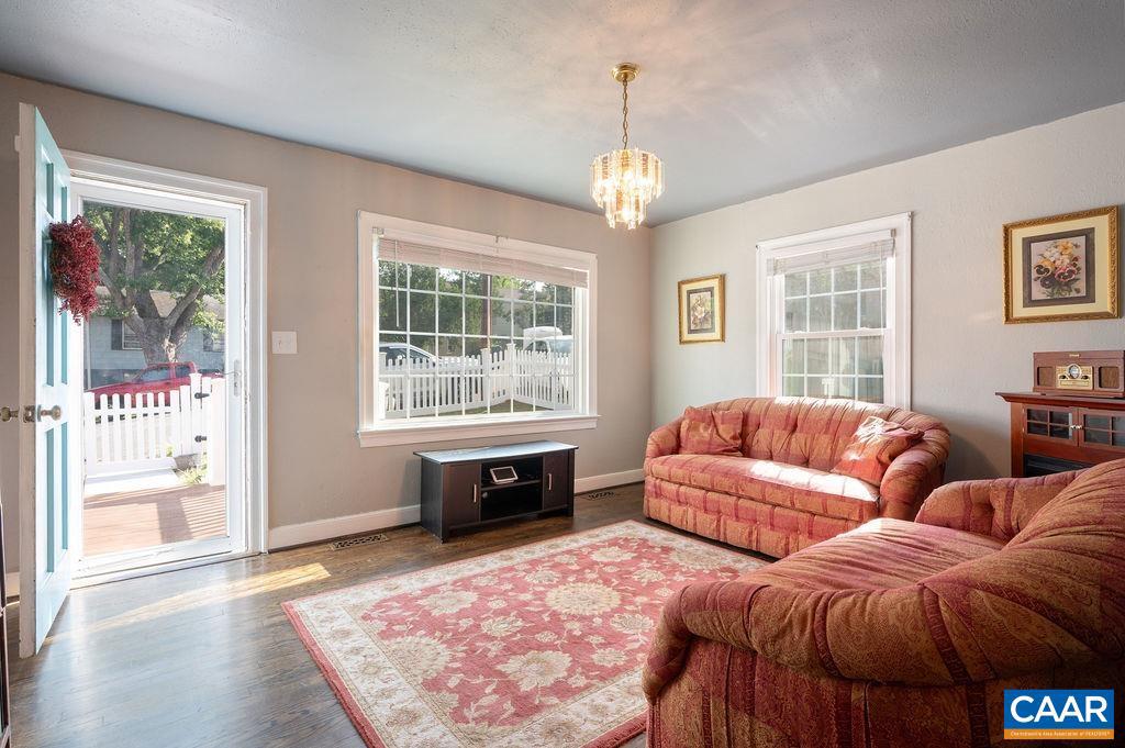510 STONEHENGE AVE, CHARLOTTESVILLE, Virginia 22902, 4 Bedrooms Bedrooms, ,1 BathroomBathrooms,Residential,For sale,510 STONEHENGE AVE,667895 MLS # 667895