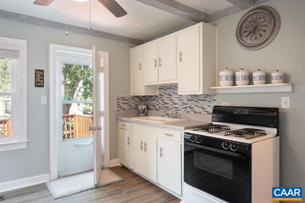 510 STONEHENGE AVE, CHARLOTTESVILLE, Virginia 22902, 4 Bedrooms Bedrooms, ,1 BathroomBathrooms,Residential,For sale,510 STONEHENGE AVE,667895 MLS # 667895