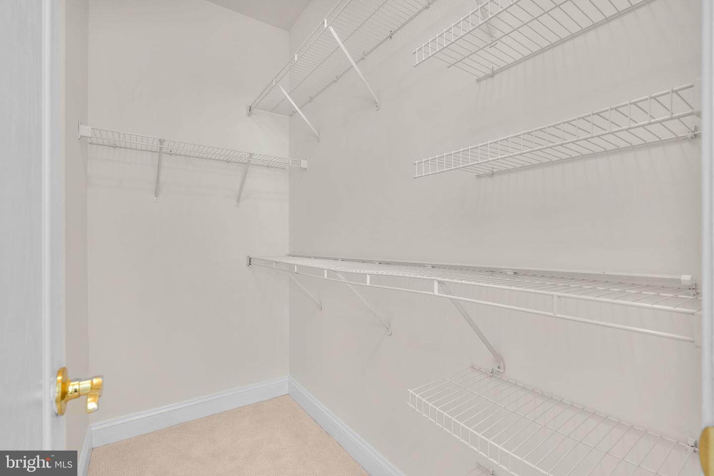 4091 COLUMBIA PIKE, ARLINGTON, Virginia 22204, 3 Bedrooms Bedrooms, 6 Rooms Rooms,2 BathroomsBathrooms,Residential,For sale,4091 COLUMBIA PIKE,VAAR2062340 MLS # VAAR2062340