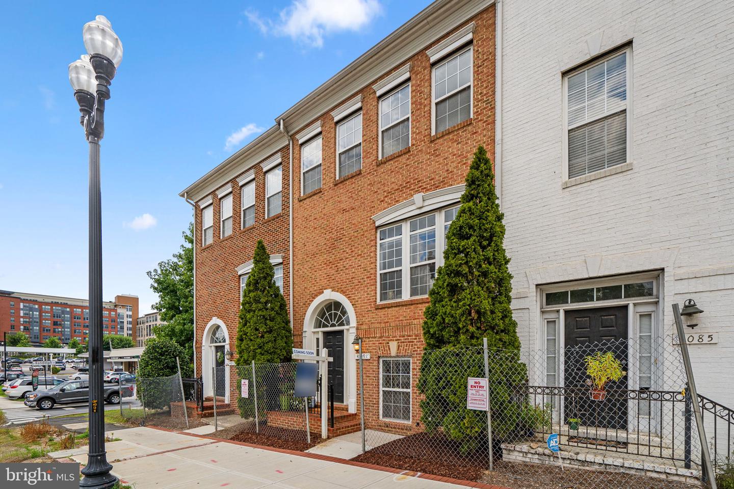 4091 COLUMBIA PIKE, ARLINGTON, Virginia 22204, 3 Bedrooms Bedrooms, 6 Rooms Rooms,2 BathroomsBathrooms,Residential,For sale,4091 COLUMBIA PIKE,VAAR2062340 MLS # VAAR2062340