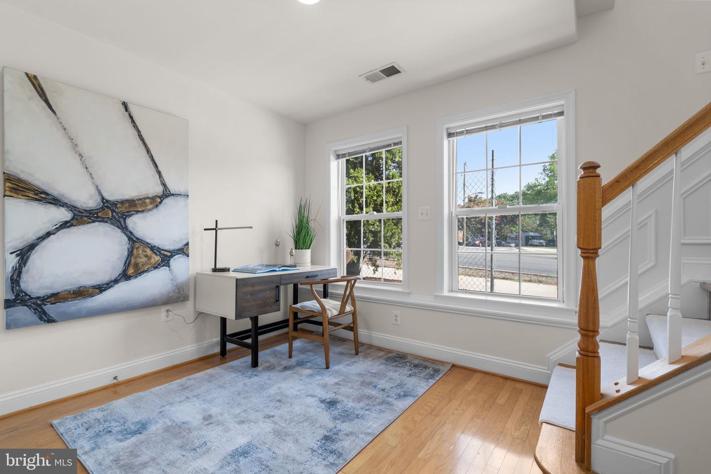 4091 COLUMBIA PIKE, ARLINGTON, Virginia 22204, 3 Bedrooms Bedrooms, 6 Rooms Rooms,2 BathroomsBathrooms,Residential,For sale,4091 COLUMBIA PIKE,VAAR2062340 MLS # VAAR2062340