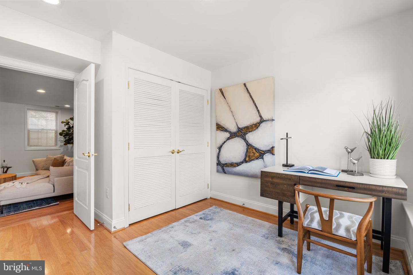 4091 COLUMBIA PIKE, ARLINGTON, Virginia 22204, 3 Bedrooms Bedrooms, 6 Rooms Rooms,2 BathroomsBathrooms,Residential,For sale,4091 COLUMBIA PIKE,VAAR2062340 MLS # VAAR2062340
