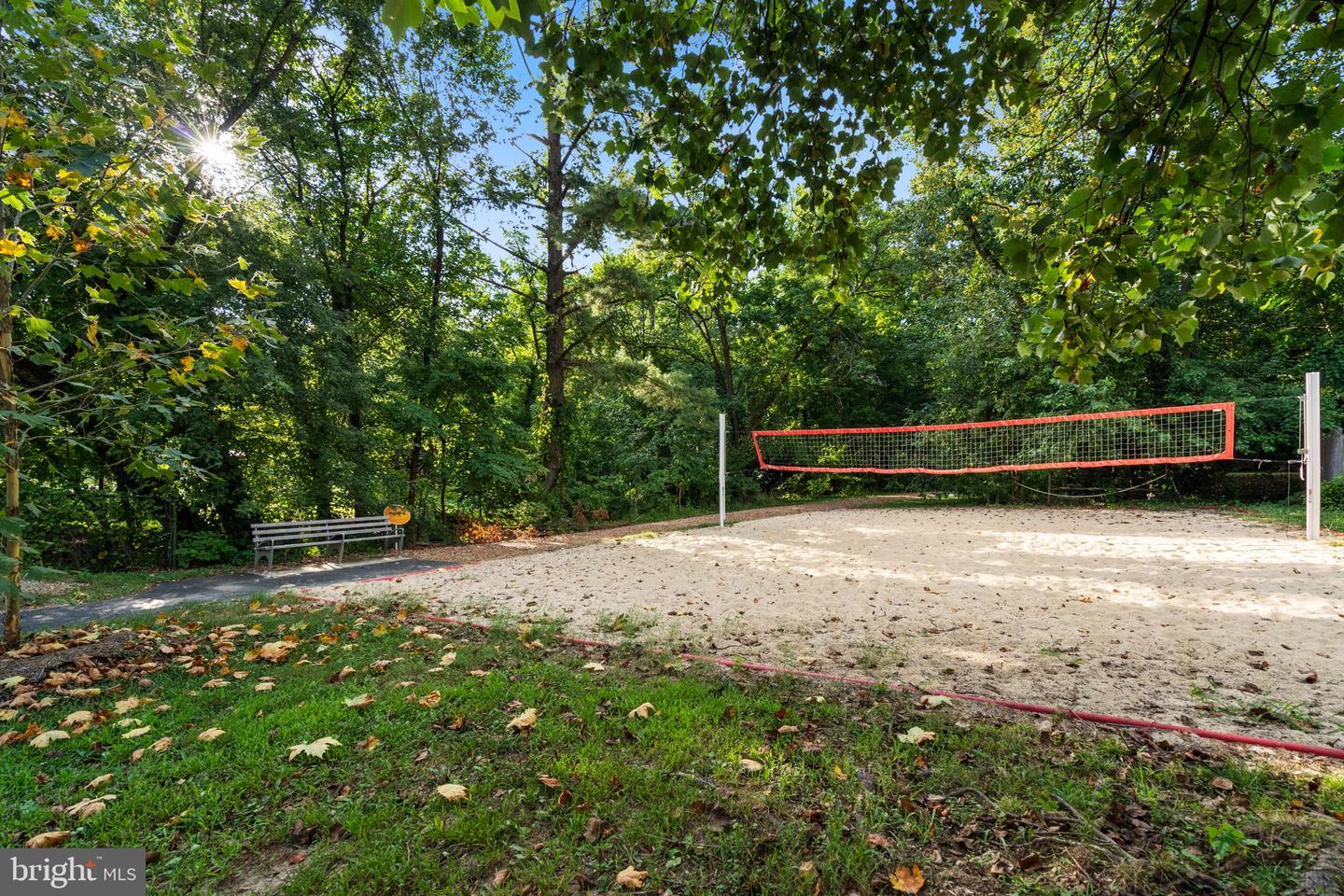 4091 COLUMBIA PIKE, ARLINGTON, Virginia 22204, 3 Bedrooms Bedrooms, 6 Rooms Rooms,2 BathroomsBathrooms,Residential,For sale,4091 COLUMBIA PIKE,VAAR2062340 MLS # VAAR2062340