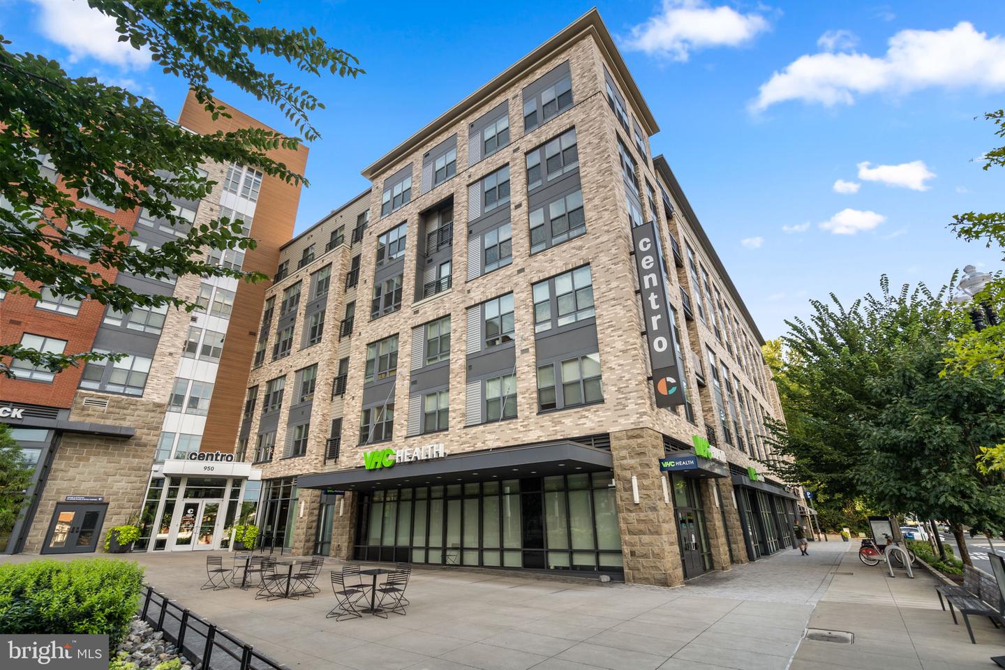 4091 COLUMBIA PIKE, ARLINGTON, Virginia 22204, 3 Bedrooms Bedrooms, 6 Rooms Rooms,2 BathroomsBathrooms,Residential,For sale,4091 COLUMBIA PIKE,VAAR2062340 MLS # VAAR2062340