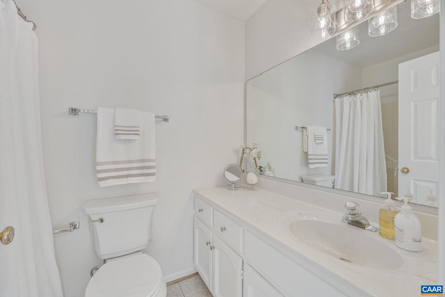 3265 GATEWAY CIR, CHARLOTTESVILLE, Virginia 22911, 3 Bedrooms Bedrooms, ,2 BathroomsBathrooms,Residential,For sale,3265 GATEWAY CIR,667901 MLS # 667901