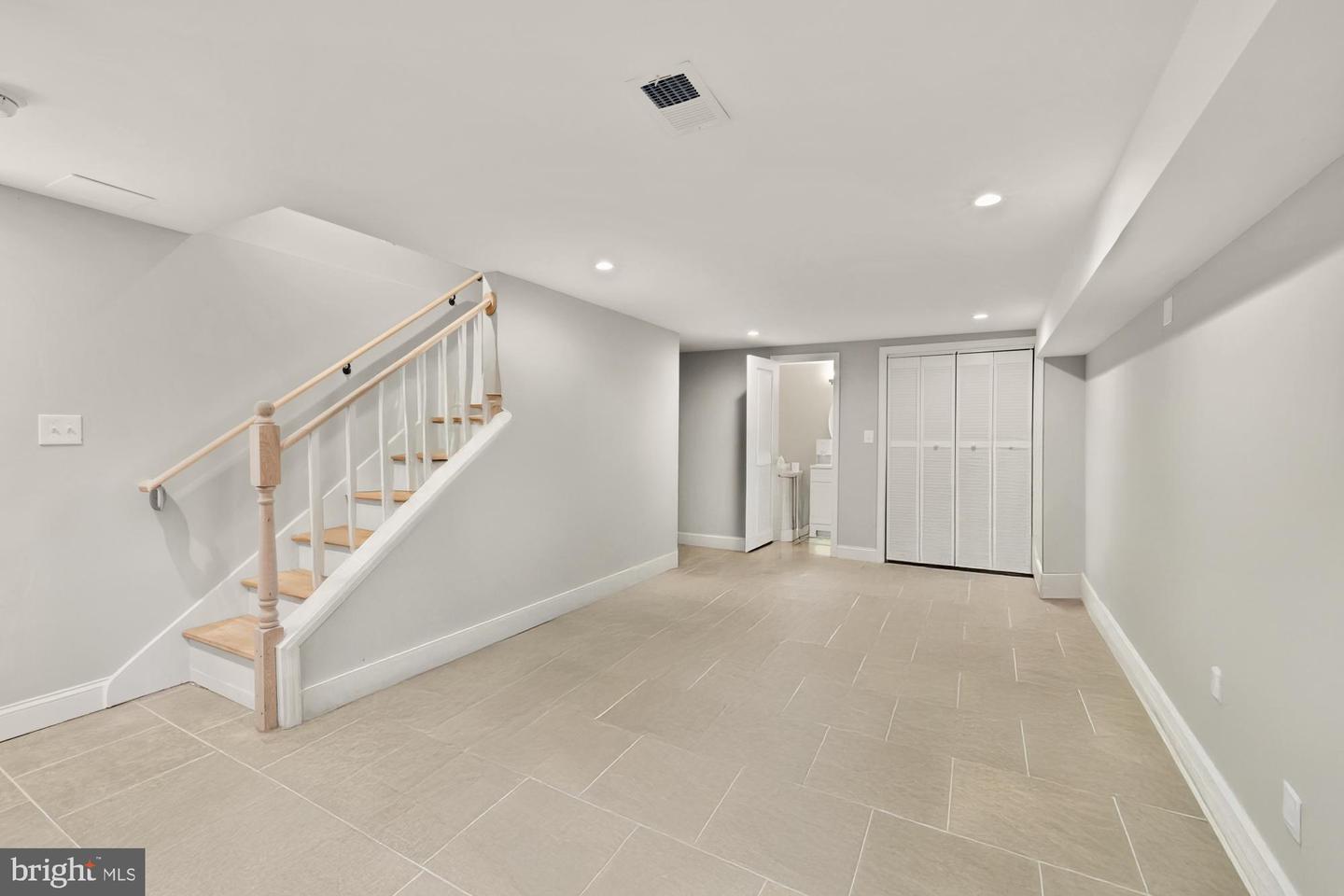 4521 CLAY ST NE, WASHINGTON, District Of Columbia 20019, 4 Bedrooms Bedrooms, ,4 BathroomsBathrooms,Residential,For sale,4521 CLAY ST NE,DCDC2215396 MLS # DCDC2215396