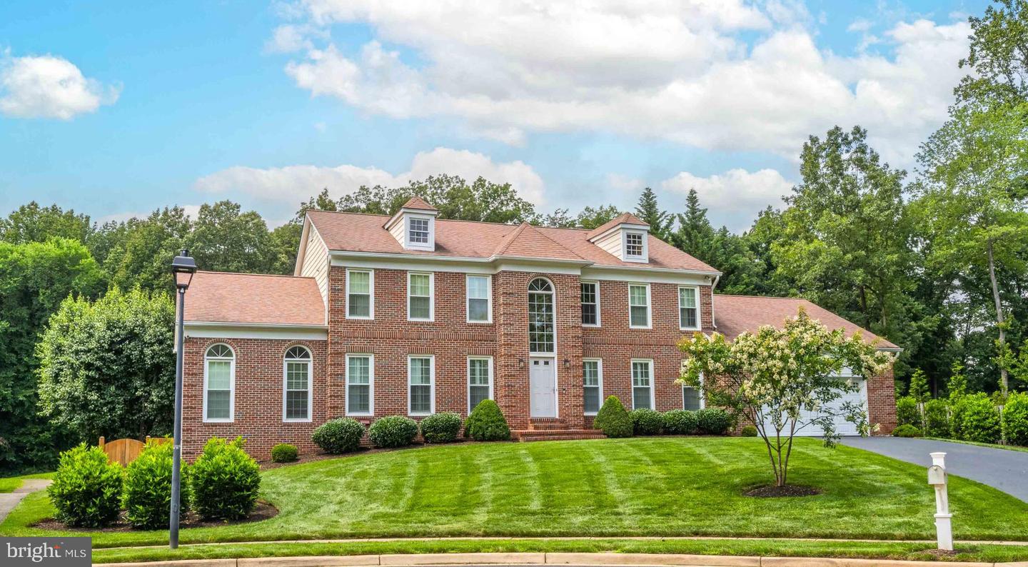 12524 SUMMER PL, HERNDON, Virginia 20171, 4 Bedrooms Bedrooms, 20 Rooms Rooms,4 BathroomsBathrooms,Residential,For sale,12524 SUMMER PL,VAFX2261648 MLS # VAFX2261648