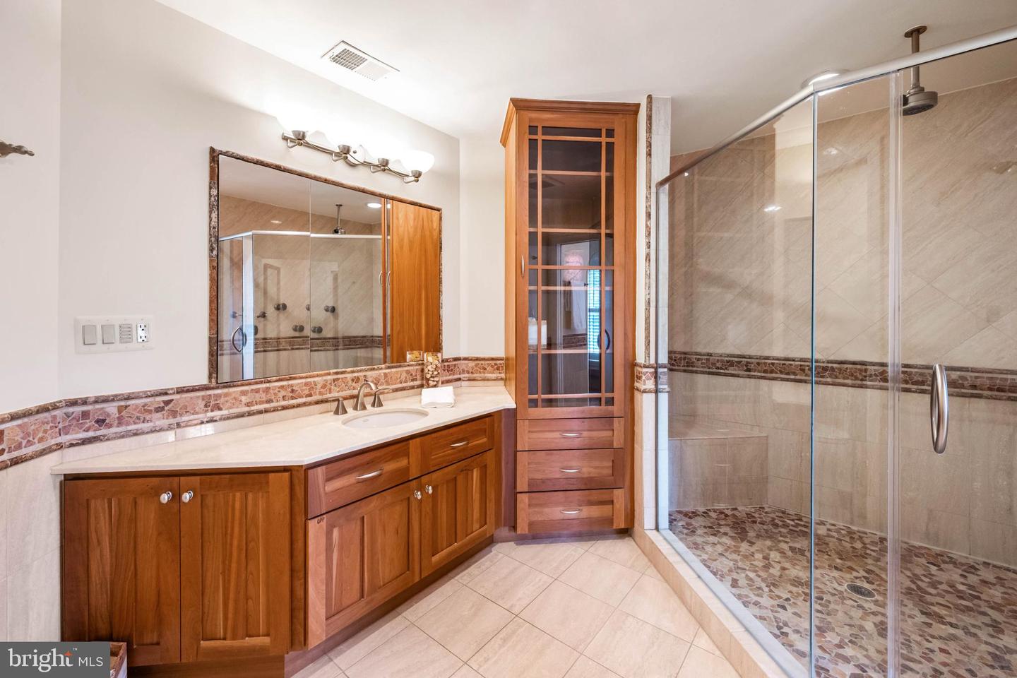 12524 SUMMER PL, HERNDON, Virginia 20171, 4 Bedrooms Bedrooms, 20 Rooms Rooms,4 BathroomsBathrooms,Residential,For sale,12524 SUMMER PL,VAFX2261648 MLS # VAFX2261648