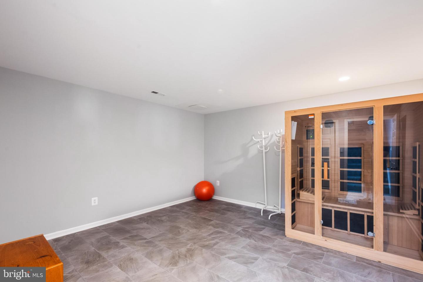 12524 SUMMER PL, HERNDON, Virginia 20171, 4 Bedrooms Bedrooms, 20 Rooms Rooms,4 BathroomsBathrooms,Residential,For sale,12524 SUMMER PL,VAFX2261648 MLS # VAFX2261648
