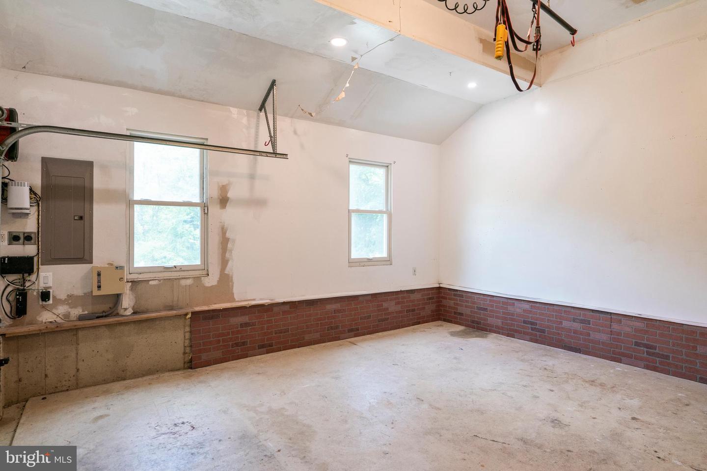 22247 WATSON RD, LEESBURG, Virginia 20175, 4 Bedrooms Bedrooms, 11 Rooms Rooms,2 BathroomsBathrooms,Residential,For sale,22247 WATSON RD,VALO2104680 MLS # VALO2104680