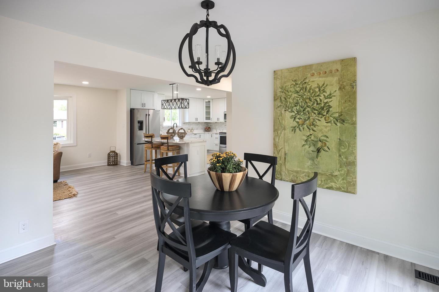 6821 BEECHVIEW DR, FALLS CHURCH, Virginia 22042, 5 Bedrooms Bedrooms, ,3 BathroomsBathrooms,Residential,For sale,6821 BEECHVIEW DR,VAFX2261666 MLS # VAFX2261666