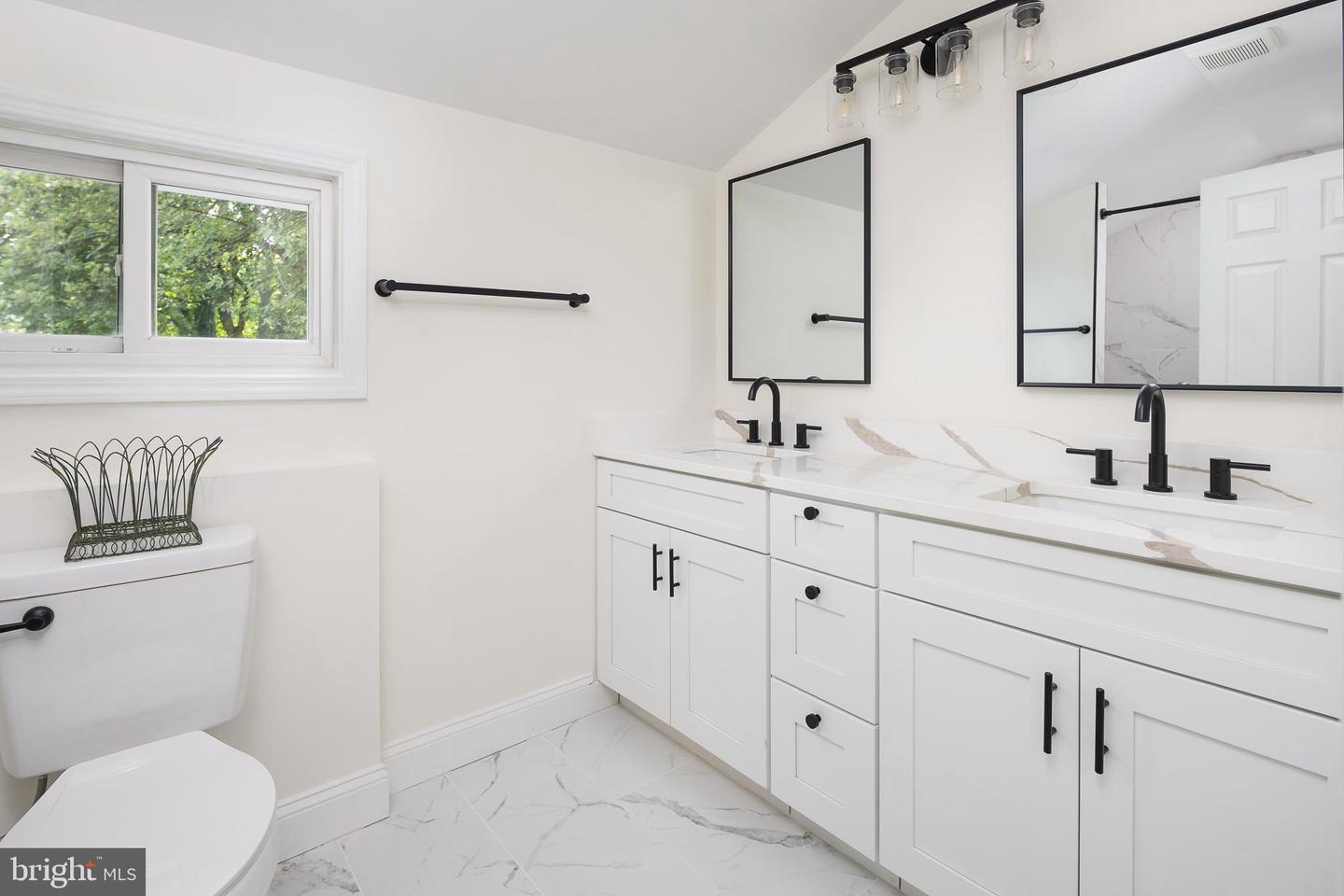 6821 BEECHVIEW DR, FALLS CHURCH, Virginia 22042, 5 Bedrooms Bedrooms, ,3 BathroomsBathrooms,Residential,For sale,6821 BEECHVIEW DR,VAFX2261666 MLS # VAFX2261666