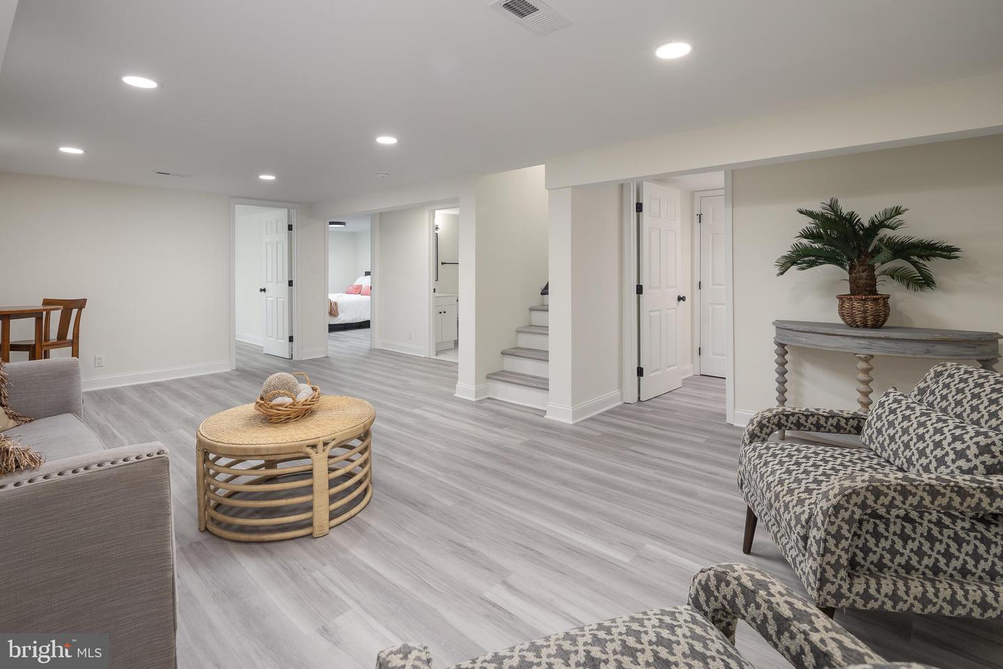6821 BEECHVIEW DR, FALLS CHURCH, Virginia 22042, 5 Bedrooms Bedrooms, ,3 BathroomsBathrooms,Residential,For sale,6821 BEECHVIEW DR,VAFX2261666 MLS # VAFX2261666