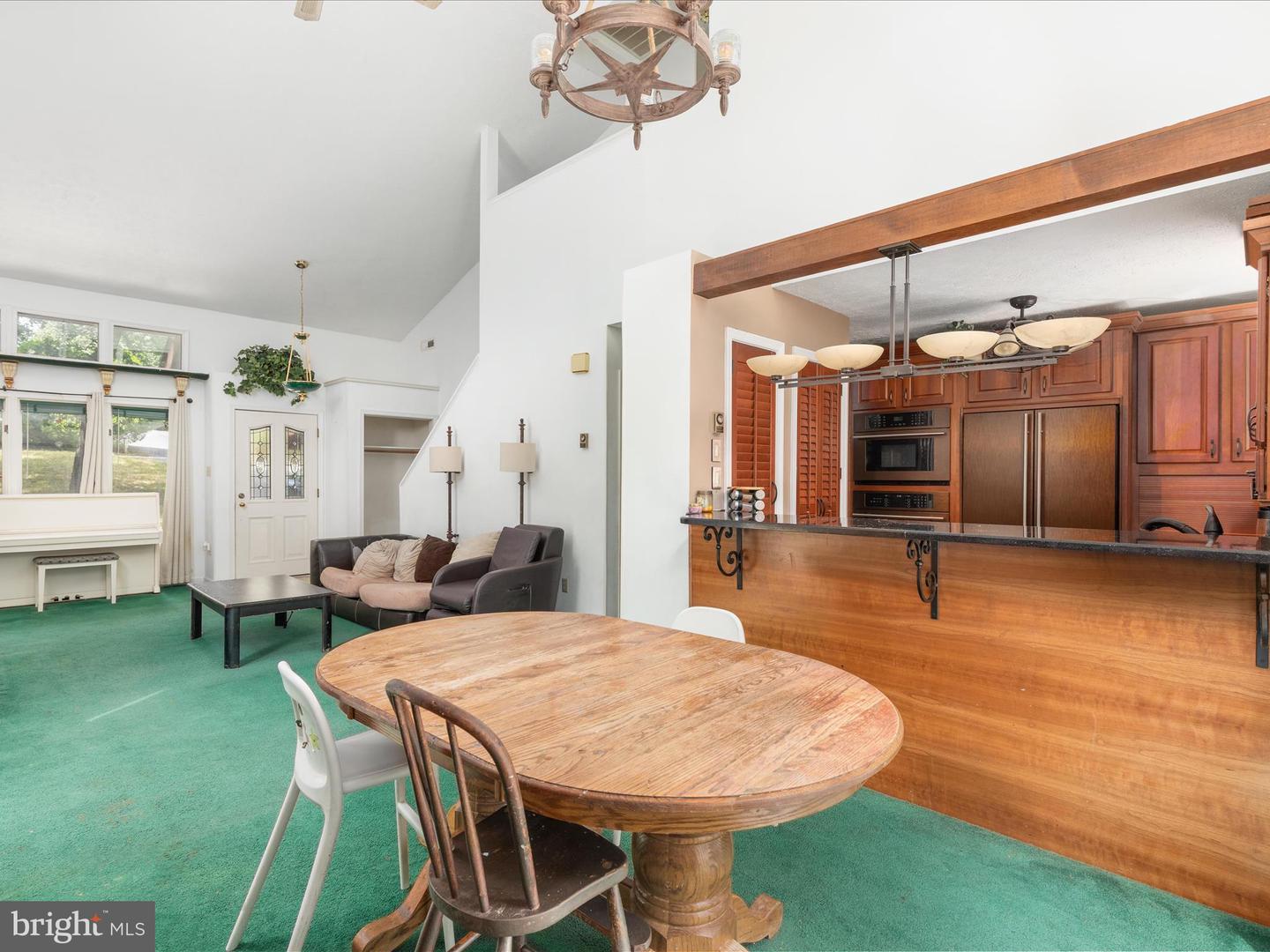 205 FAIRWAY CIR, CROSS JUNCTION, Virginia 22625, 4 Bedrooms Bedrooms, 12 Rooms Rooms,3 BathroomsBathrooms,Residential,For sale,205 FAIRWAY CIR,VAFV2036146 MLS # VAFV2036146