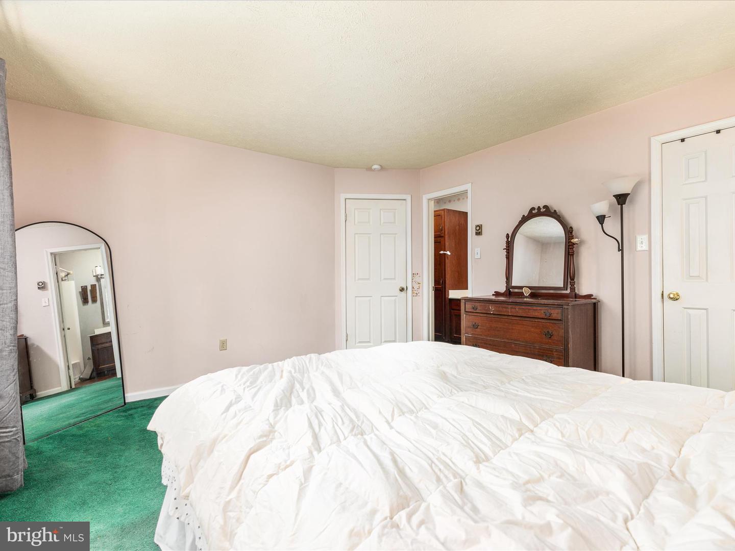 205 FAIRWAY CIR, CROSS JUNCTION, Virginia 22625, 4 Bedrooms Bedrooms, 12 Rooms Rooms,3 BathroomsBathrooms,Residential,For sale,205 FAIRWAY CIR,VAFV2036146 MLS # VAFV2036146
