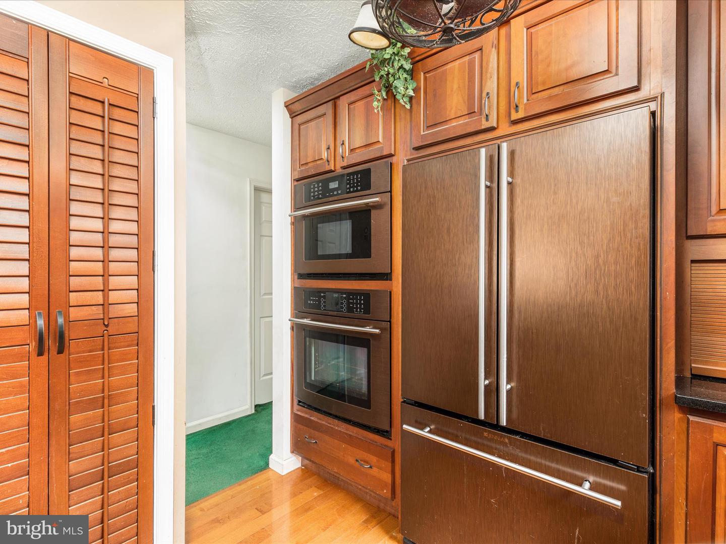 205 FAIRWAY CIR, CROSS JUNCTION, Virginia 22625, 4 Bedrooms Bedrooms, 12 Rooms Rooms,3 BathroomsBathrooms,Residential,For sale,205 FAIRWAY CIR,VAFV2036146 MLS # VAFV2036146