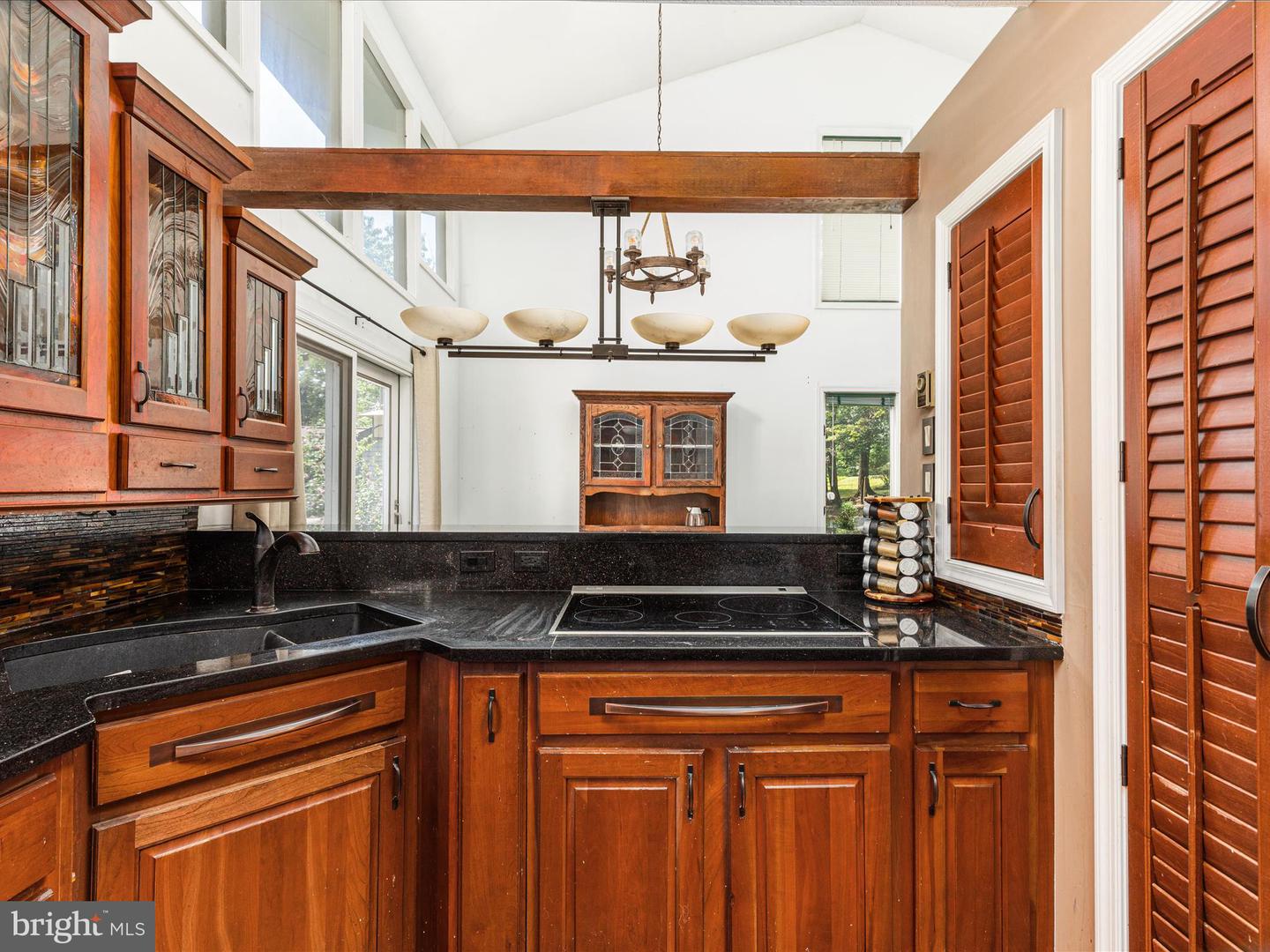 205 FAIRWAY CIR, CROSS JUNCTION, Virginia 22625, 4 Bedrooms Bedrooms, 12 Rooms Rooms,3 BathroomsBathrooms,Residential,For sale,205 FAIRWAY CIR,VAFV2036146 MLS # VAFV2036146