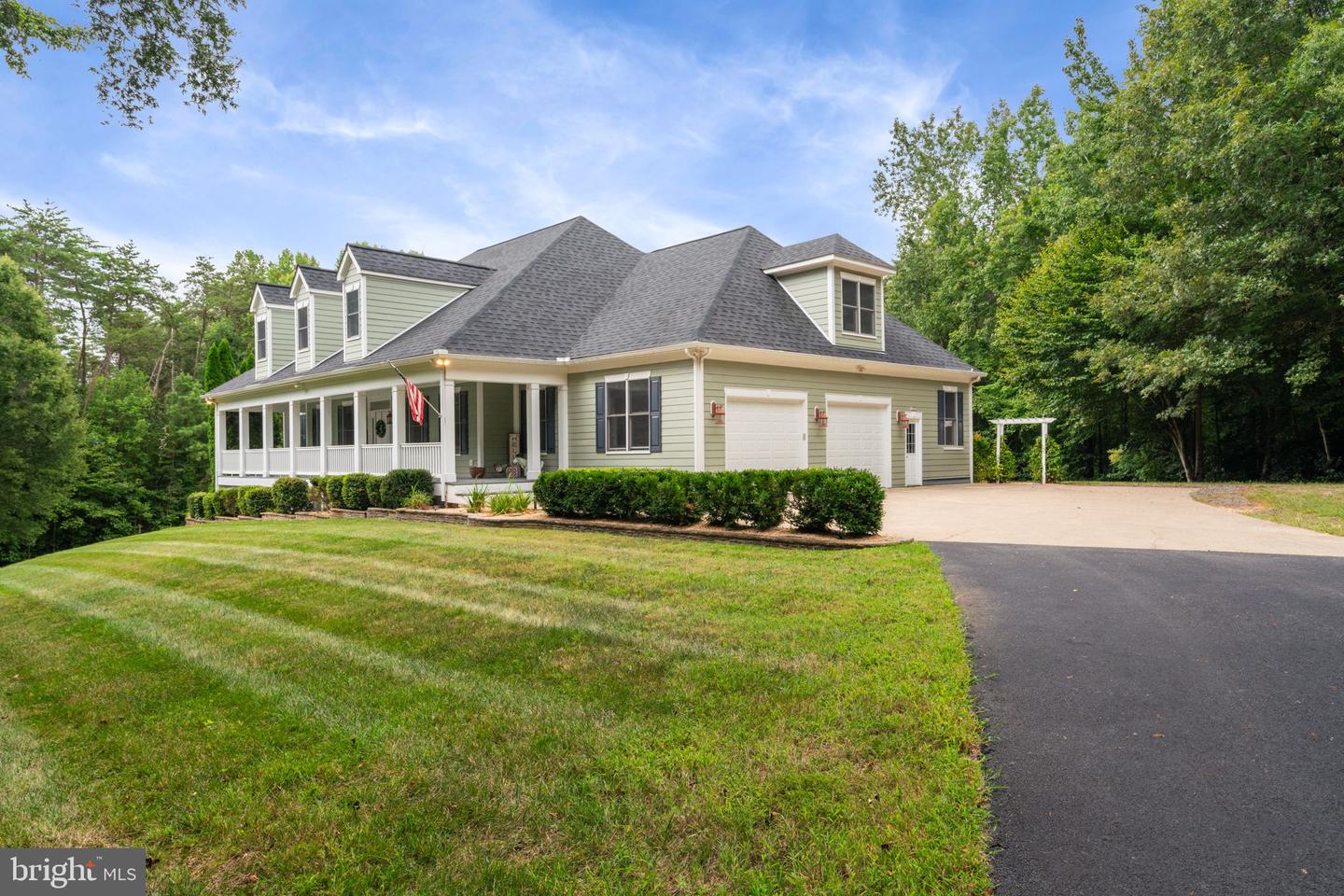 2126 PERCHERON DR, KING GEORGE, Virginia 22485, 5 Bedrooms Bedrooms, ,4 BathroomsBathrooms,Residential,For sale,2126 PERCHERON DR,VAKG2006886 MLS # VAKG2006886