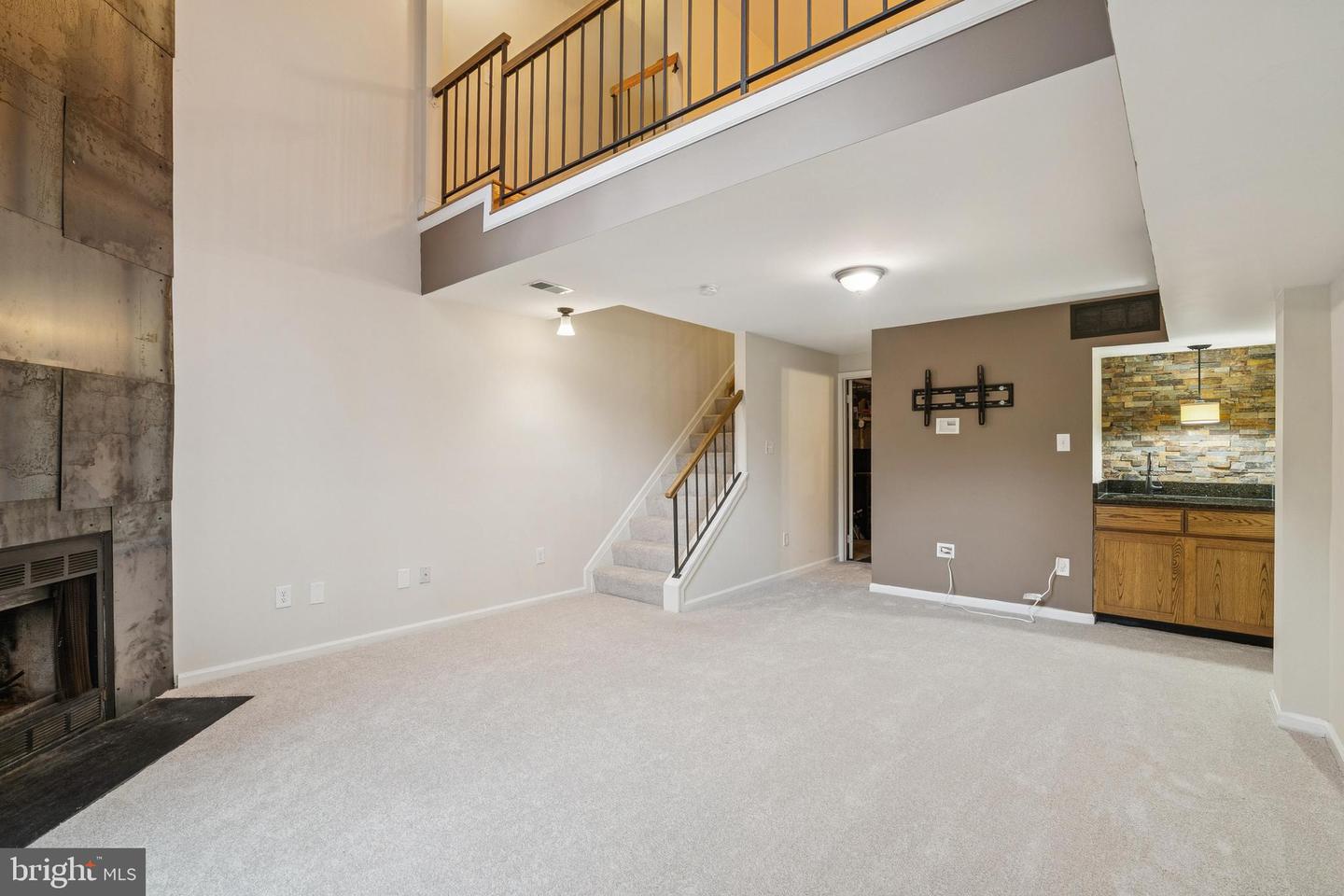 8482 SPRINGFIELD OAKS DR, SPRINGFIELD, Virginia 22153, 2 Bedrooms Bedrooms, ,2 BathroomsBathrooms,Residential,For sale,8482 SPRINGFIELD OAKS DR,VAFX2261844 MLS # VAFX2261844