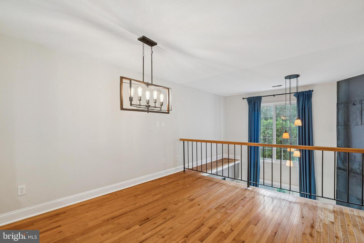 8482 SPRINGFIELD OAKS DR, SPRINGFIELD, Virginia 22153, 2 Bedrooms Bedrooms, ,2 BathroomsBathrooms,Residential,For sale,8482 SPRINGFIELD OAKS DR,VAFX2261844 MLS # VAFX2261844