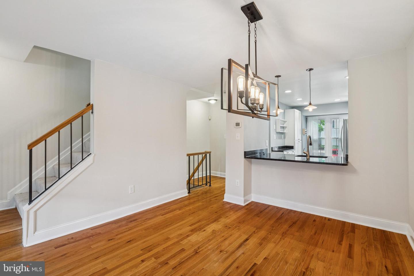 8482 SPRINGFIELD OAKS DR, SPRINGFIELD, Virginia 22153, 2 Bedrooms Bedrooms, ,2 BathroomsBathrooms,Residential,For sale,8482 SPRINGFIELD OAKS DR,VAFX2261844 MLS # VAFX2261844