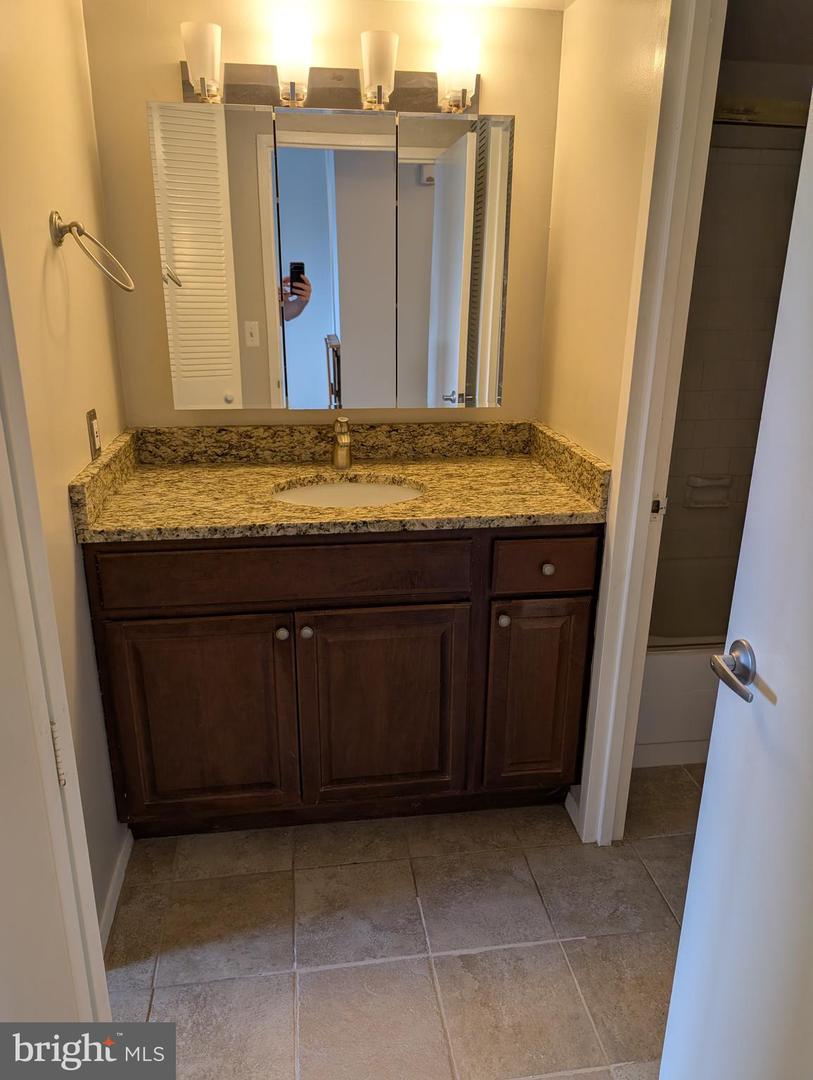 1225 MARTHA CUSTIS DR #704, ALEXANDRIA, Virginia 22302, ,1 BathroomBathrooms,Residential,For sale,1225 MARTHA CUSTIS DR #704,VAAX2048706 MLS # VAAX2048706