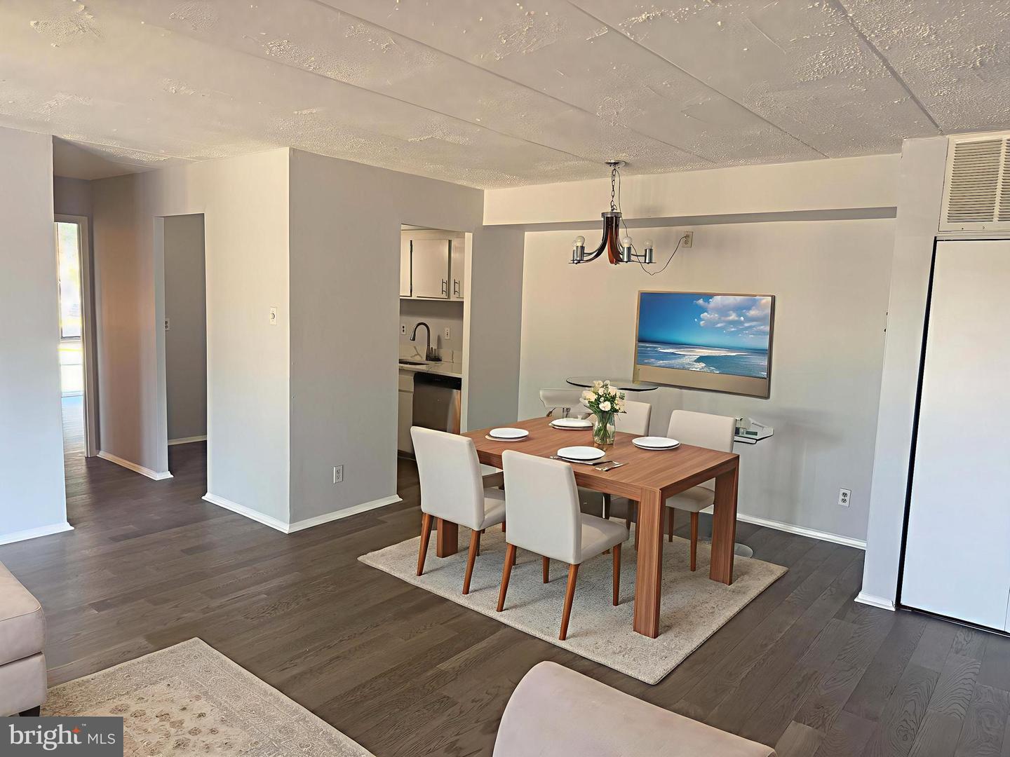 2600 INDIAN DR #2B, ALEXANDRIA, Virginia 22303, 2 Bedrooms Bedrooms, 5 Rooms Rooms,1 BathroomBathrooms,Residential,For sale,2600 INDIAN DR #2B,VAFX2261548 MLS # VAFX2261548