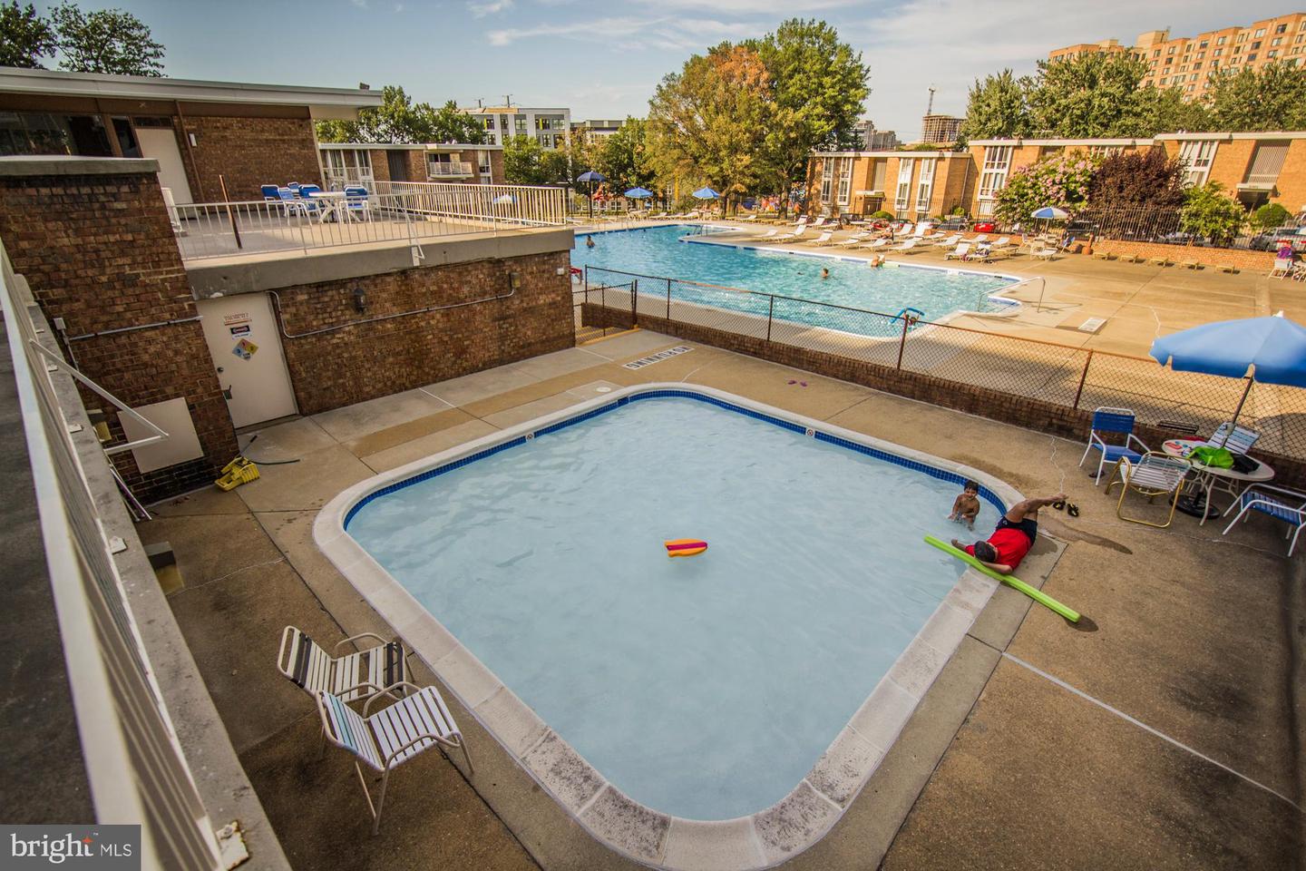 2600 INDIAN DR #2B, ALEXANDRIA, Virginia 22303, 2 Bedrooms Bedrooms, 5 Rooms Rooms,1 BathroomBathrooms,Residential,For sale,2600 INDIAN DR #2B,VAFX2261548 MLS # VAFX2261548