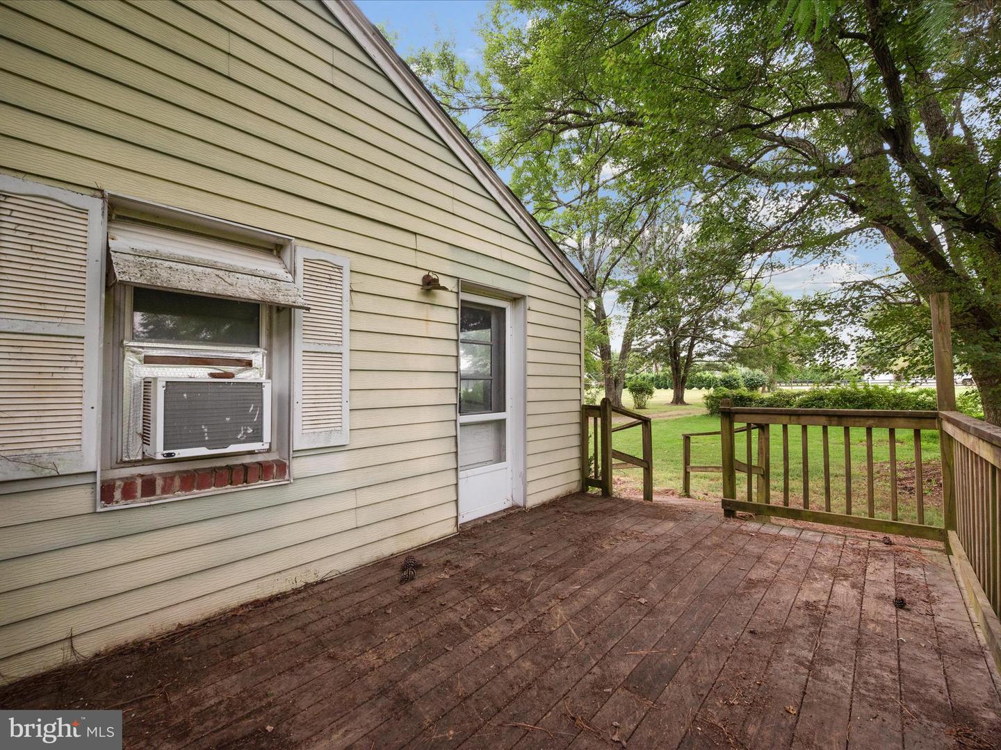 37618 LITTLE RIVER TPKE, MIDDLEBURG, Virginia 20117, 4 Bedrooms Bedrooms, ,1 BathroomBathrooms,Residential,For sale,37618 LITTLE RIVER TPKE,VALO2104642 MLS # VALO2104642