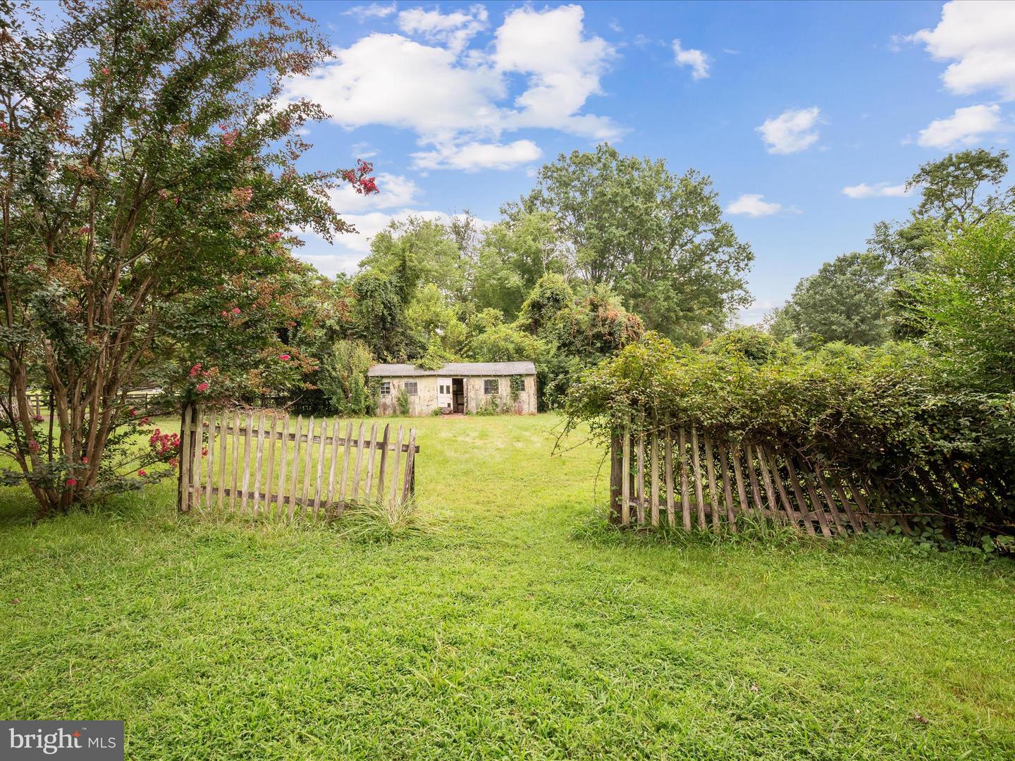 37618 LITTLE RIVER TPKE, MIDDLEBURG, Virginia 20117, 4 Bedrooms Bedrooms, ,1 BathroomBathrooms,Residential,For sale,37618 LITTLE RIVER TPKE,VALO2104642 MLS # VALO2104642