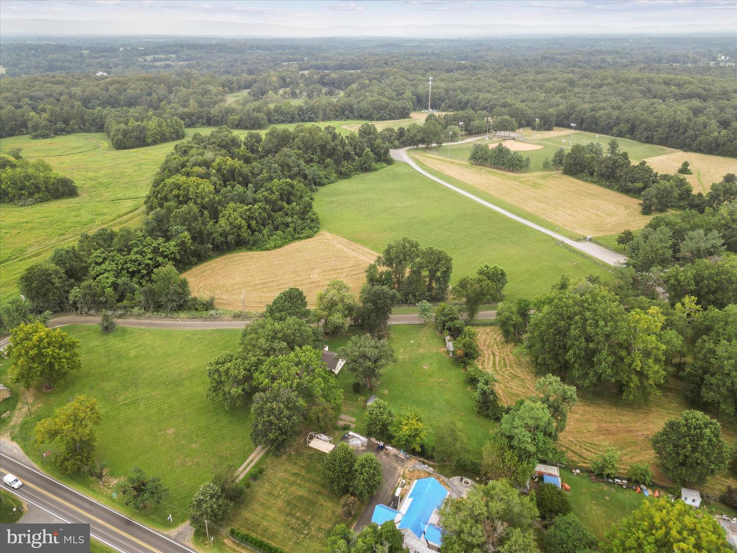 37618 LITTLE RIVER TPKE, MIDDLEBURG, Virginia 20117, 4 Bedrooms Bedrooms, ,1 BathroomBathrooms,Residential,For sale,37618 LITTLE RIVER TPKE,VALO2104642 MLS # VALO2104642