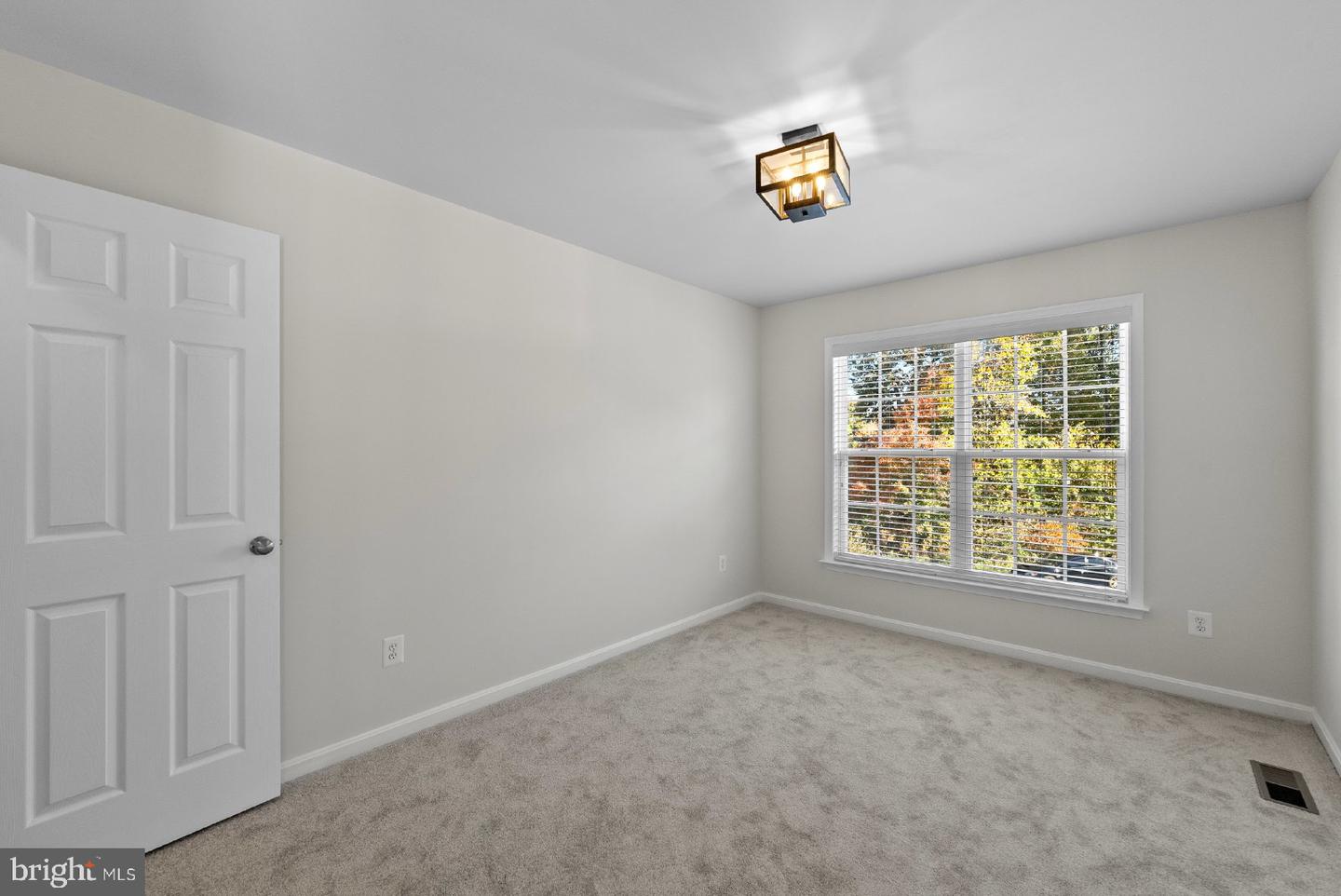7722 YALTA WAY, GAINESVILLE, Virginia 20155, 4 Bedrooms Bedrooms, 11 Rooms Rooms,3 BathroomsBathrooms,Residential,For sale,7722 YALTA WAY,VAPW2101606 MLS # VAPW2101606