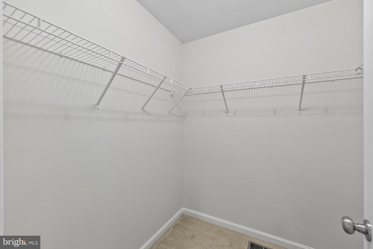 7722 YALTA WAY, GAINESVILLE, Virginia 20155, 4 Bedrooms Bedrooms, 11 Rooms Rooms,3 BathroomsBathrooms,Residential,For sale,7722 YALTA WAY,VAPW2101606 MLS # VAPW2101606