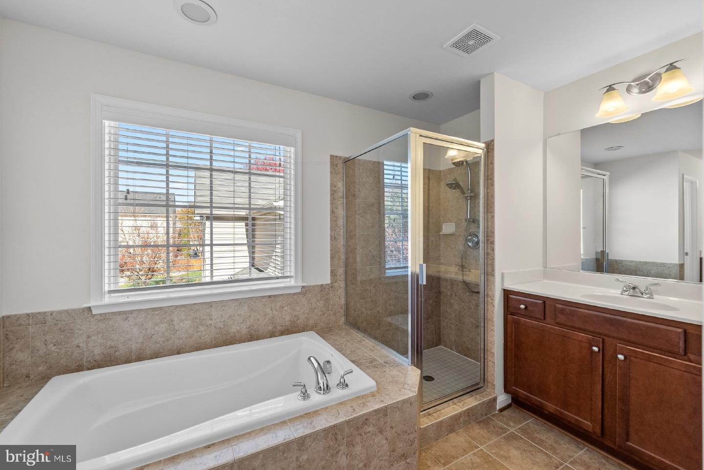 7722 YALTA WAY, GAINESVILLE, Virginia 20155, 4 Bedrooms Bedrooms, 11 Rooms Rooms,3 BathroomsBathrooms,Residential,For sale,7722 YALTA WAY,VAPW2101606 MLS # VAPW2101606