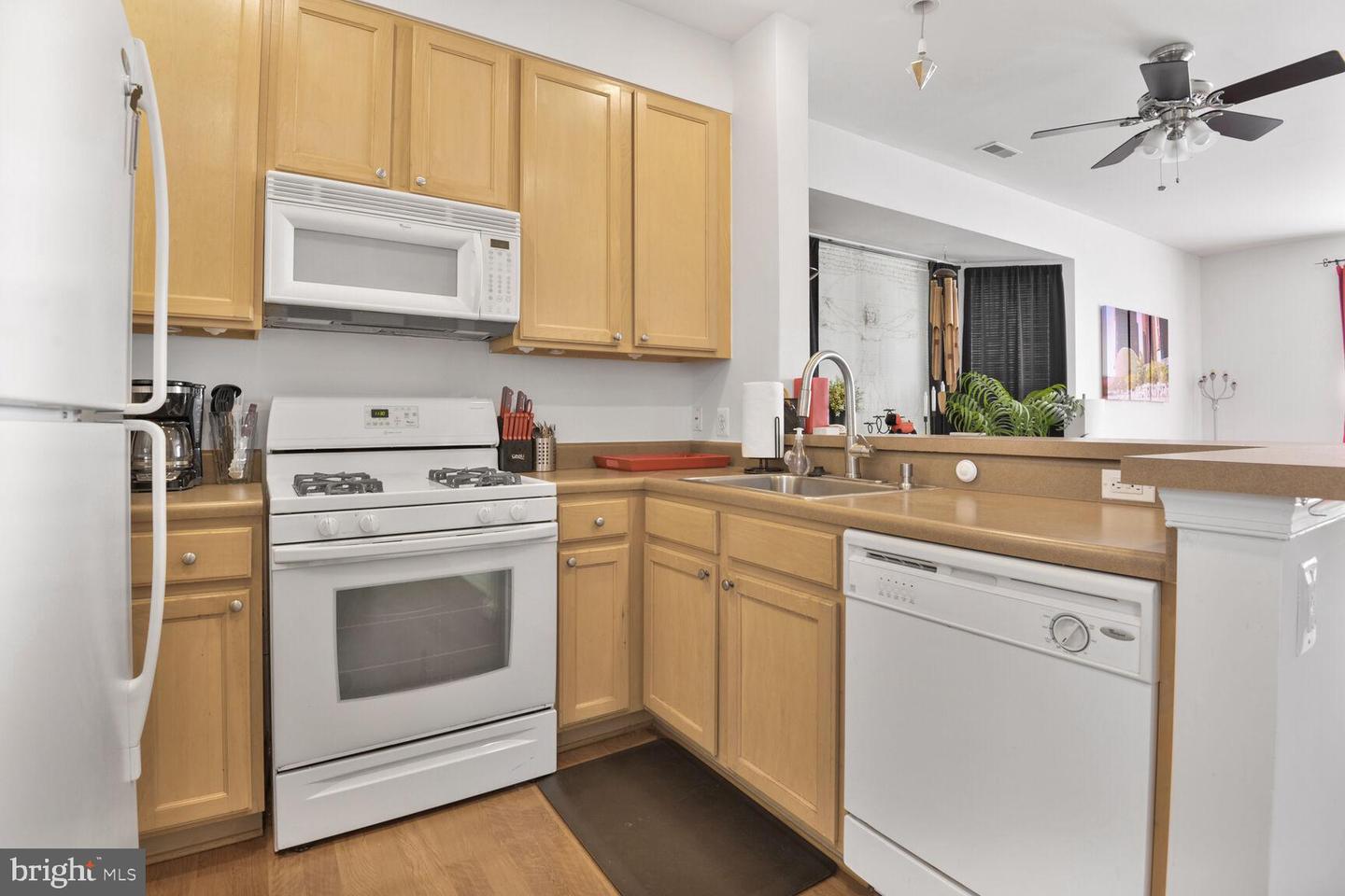 23004 FONTWELL SQ #508, STERLING, Virginia 20166, 3 Bedrooms Bedrooms, 8 Rooms Rooms,3 BathroomsBathrooms,Residential,For sale,23004 FONTWELL SQ #508,VALO2104656 MLS # VALO2104656