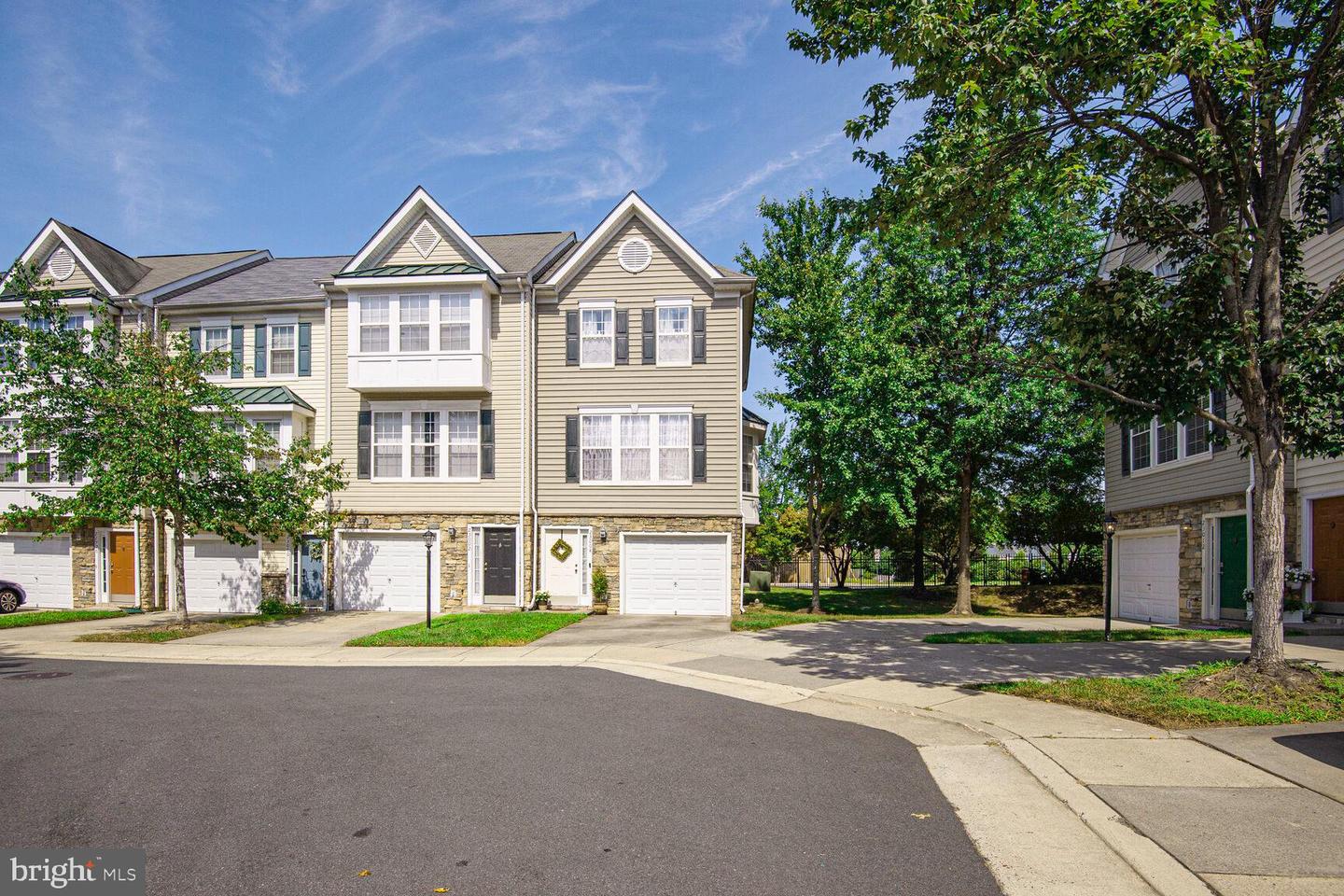 23004 FONTWELL SQ #508, STERLING, Virginia 20166, 3 Bedrooms Bedrooms, 8 Rooms Rooms,3 BathroomsBathrooms,Residential,For sale,23004 FONTWELL SQ #508,VALO2104656 MLS # VALO2104656