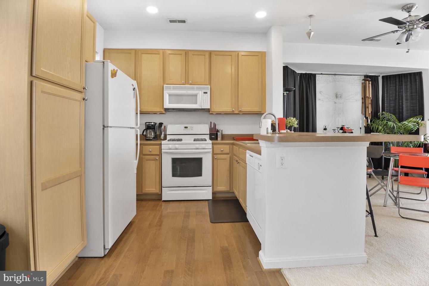 23004 FONTWELL SQ #508, STERLING, Virginia 20166, 3 Bedrooms Bedrooms, 8 Rooms Rooms,3 BathroomsBathrooms,Residential,For sale,23004 FONTWELL SQ #508,VALO2104656 MLS # VALO2104656