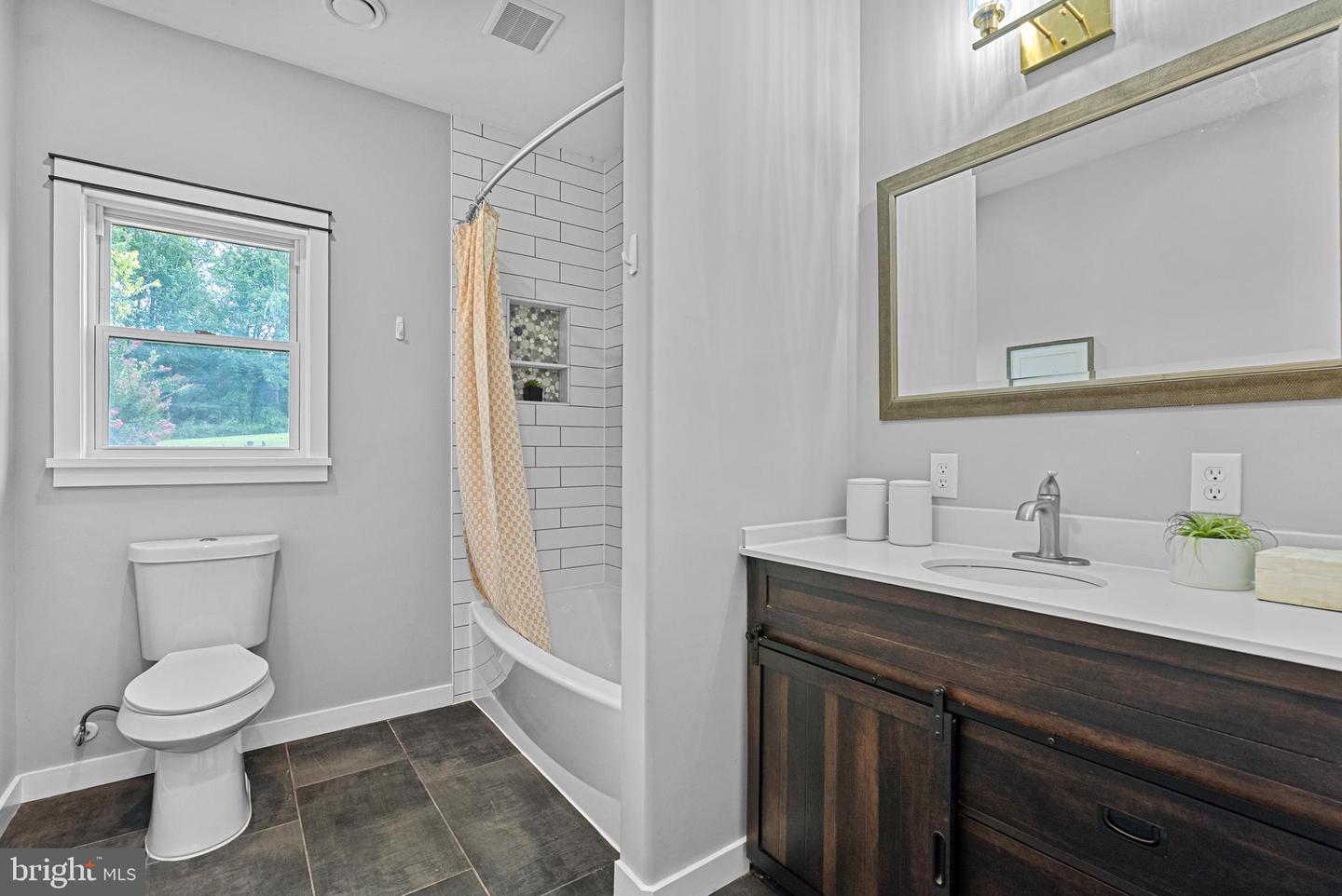 1318 SWIFT CREEK LN, MANAKIN SABOT, Virginia 23103, 6 Bedrooms Bedrooms, ,5 BathroomsBathrooms,Residential,For sale,1318 SWIFT CREEK LN,VAGO2000388 MLS # VAGO2000388