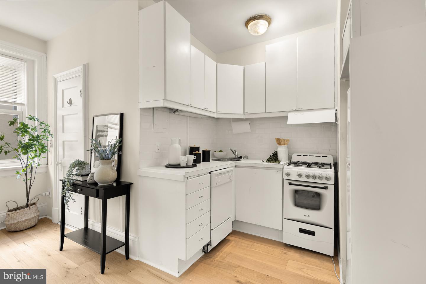 1840 MINTWOOD PL NW #102, WASHINGTON, District Of Columbia 20009, ,1 BathroomBathrooms,Residential,For sale,1840 MINTWOOD PL NW #102,DCDC2215410 MLS # DCDC2215410