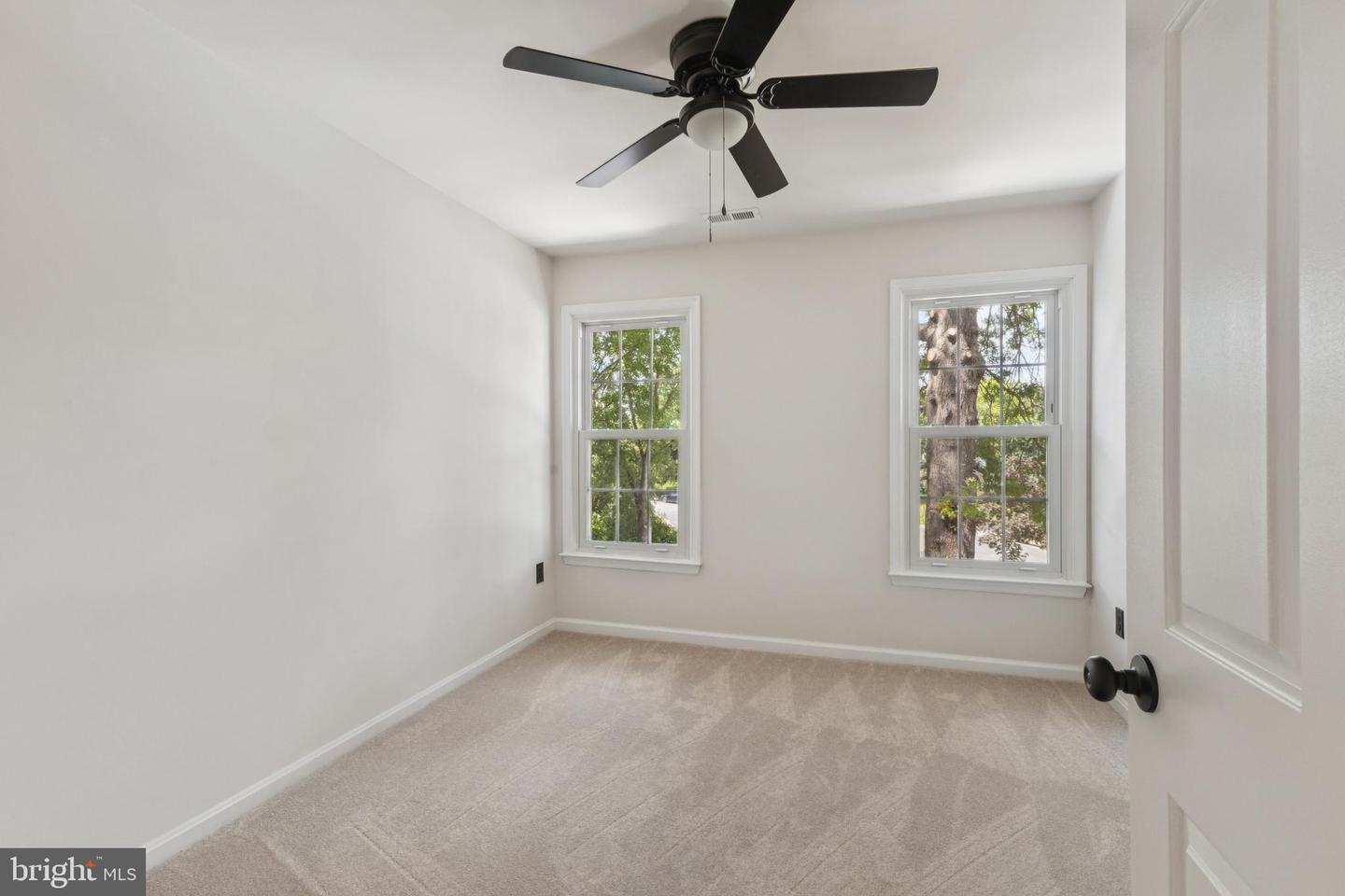 12977 HAMPTON FOREST, FAIRFAX, Virginia 22030, 4 Bedrooms Bedrooms, 8 Rooms Rooms,3 BathroomsBathrooms,Residential,For sale,12977 HAMPTON FOREST,VAFX2261634 MLS # VAFX2261634