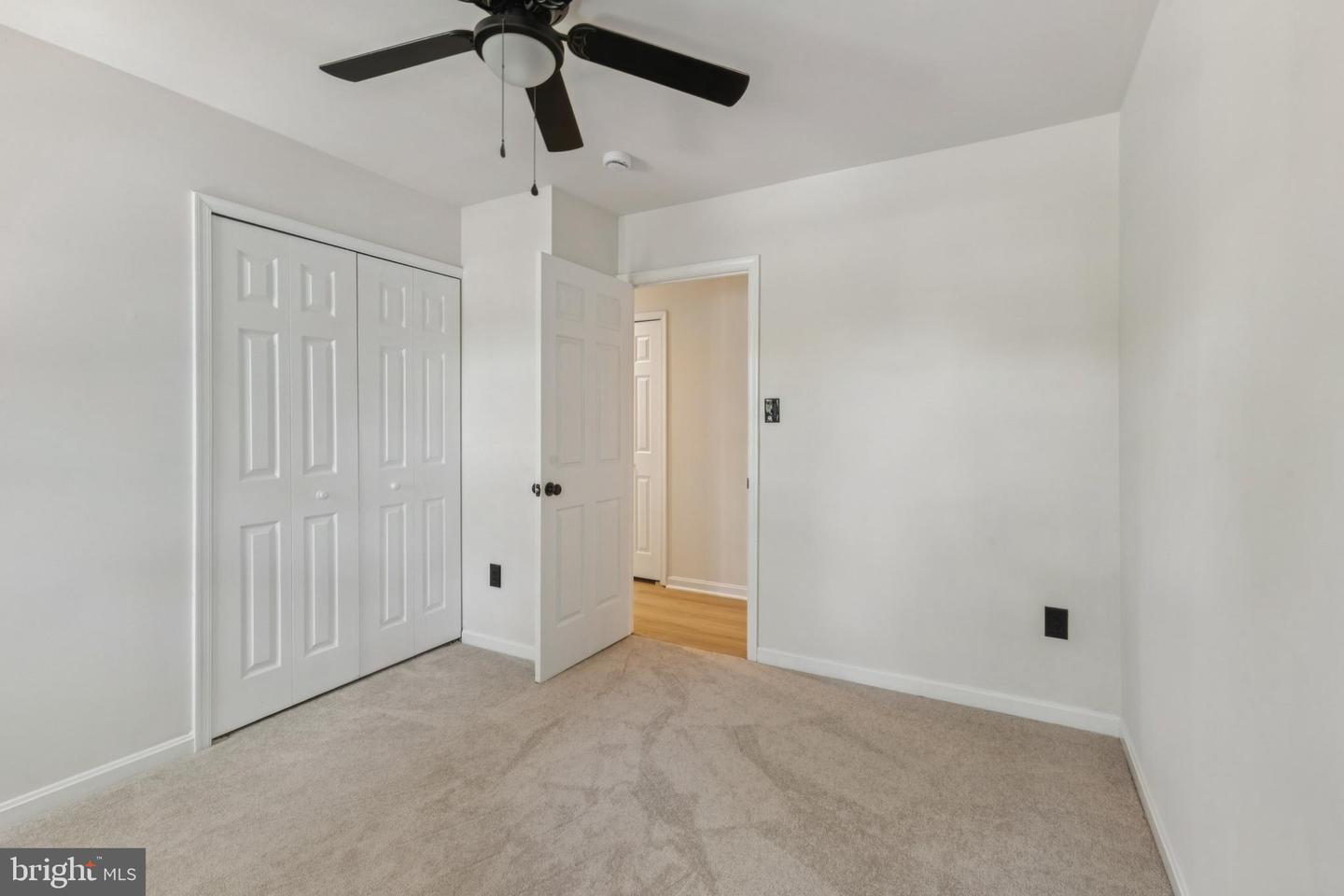 12977 HAMPTON FOREST, FAIRFAX, Virginia 22030, 4 Bedrooms Bedrooms, 8 Rooms Rooms,3 BathroomsBathrooms,Residential,For sale,12977 HAMPTON FOREST,VAFX2261634 MLS # VAFX2261634