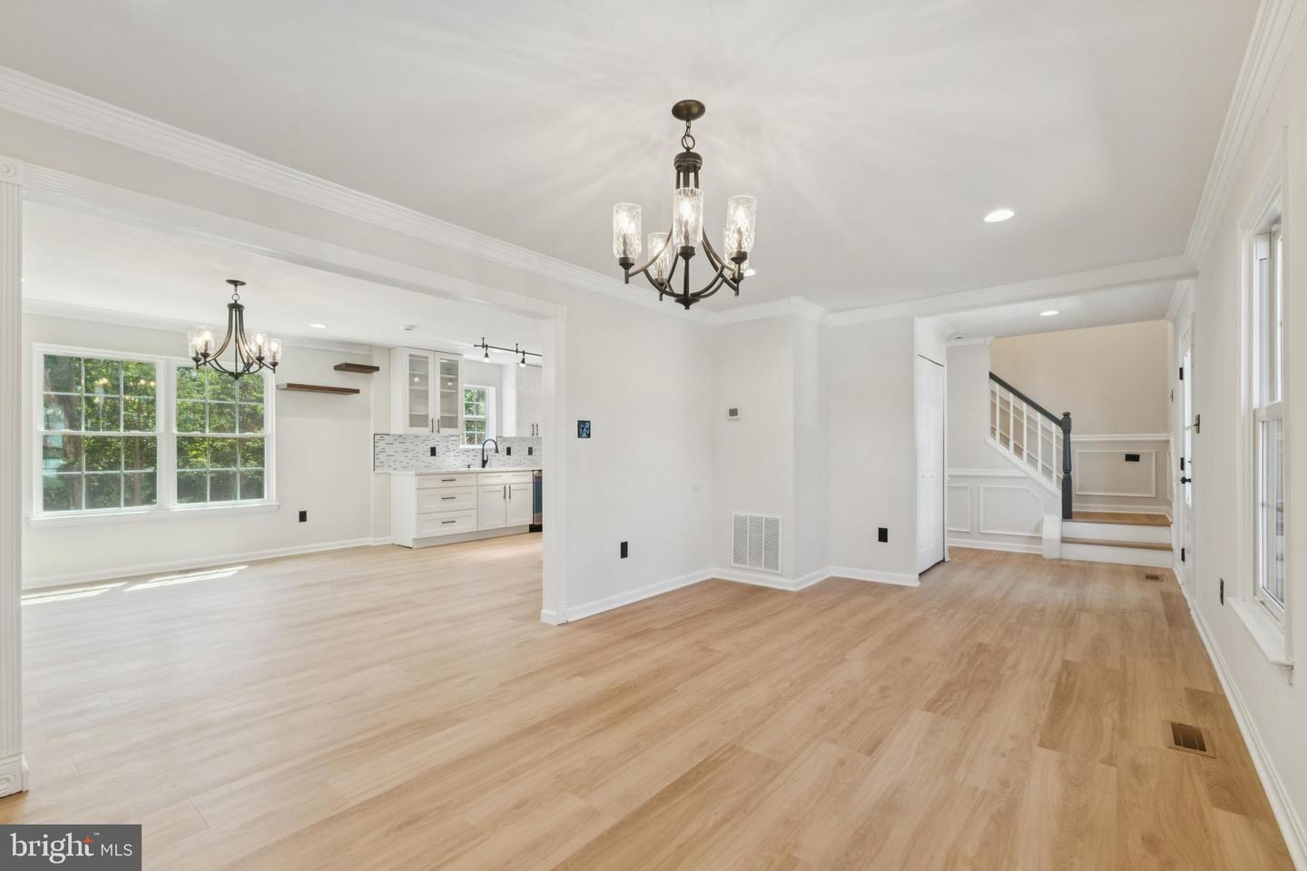 12977 HAMPTON FOREST, FAIRFAX, Virginia 22030, 4 Bedrooms Bedrooms, 8 Rooms Rooms,3 BathroomsBathrooms,Residential,For sale,12977 HAMPTON FOREST,VAFX2261634 MLS # VAFX2261634
