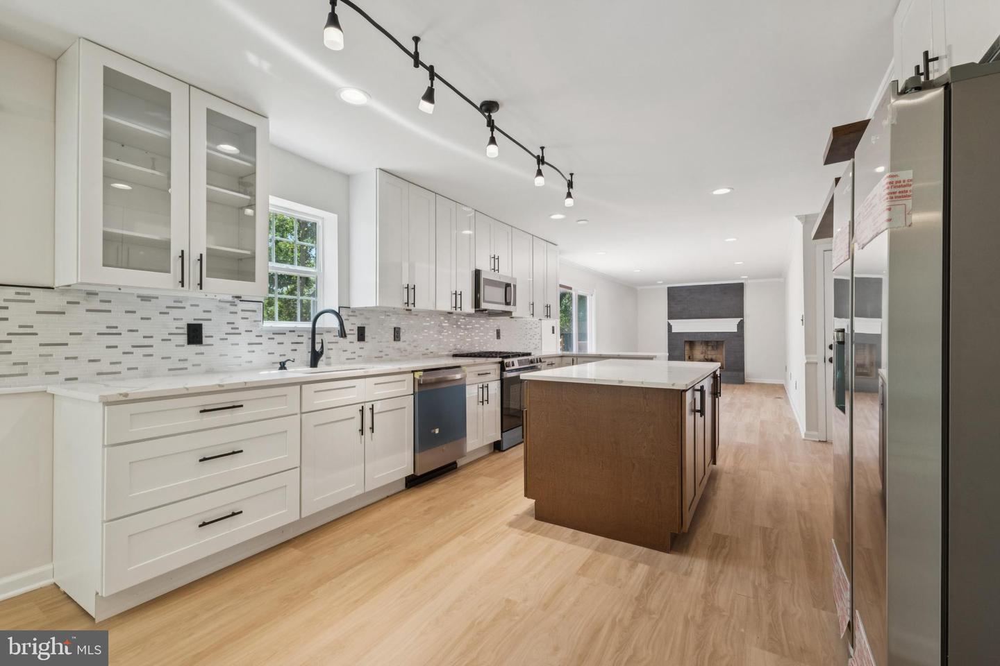 12977 HAMPTON FOREST, FAIRFAX, Virginia 22030, 4 Bedrooms Bedrooms, 8 Rooms Rooms,3 BathroomsBathrooms,Residential,For sale,12977 HAMPTON FOREST,VAFX2261634 MLS # VAFX2261634