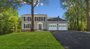 12977 HAMPTON FOREST, FAIRFAX, Virginia 22030, 4 Bedrooms Bedrooms, 8 Rooms Rooms,3 BathroomsBathrooms,Residential,For sale,12977 HAMPTON FOREST,VAFX2261634 MLS # VAFX2261634